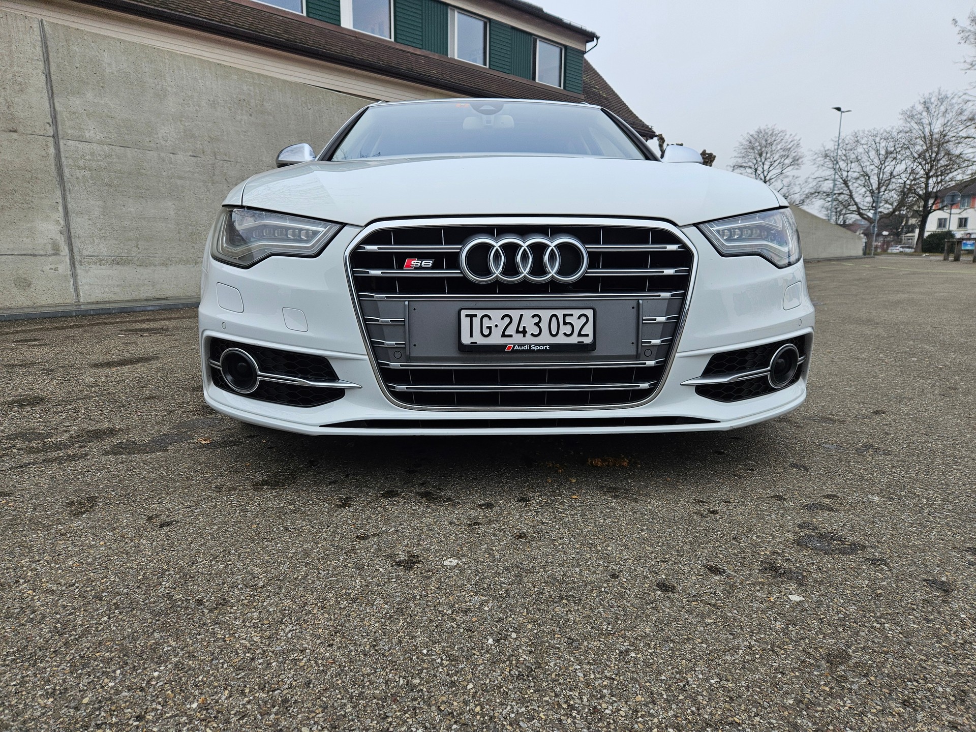 AUDI AUDI S6 Avant 4.0 TFSI V8 quattro S-tronic-image-2