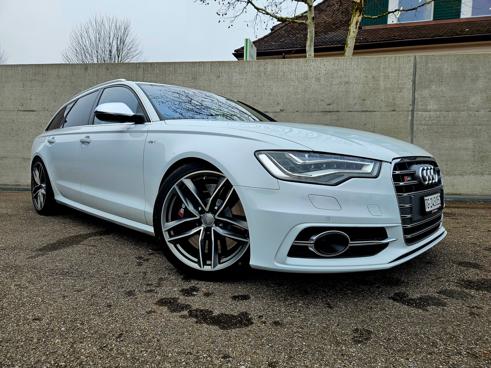 AUDI AUDI S6 Avant 4.0 TFSI V8 quattro S-tronic-image-1