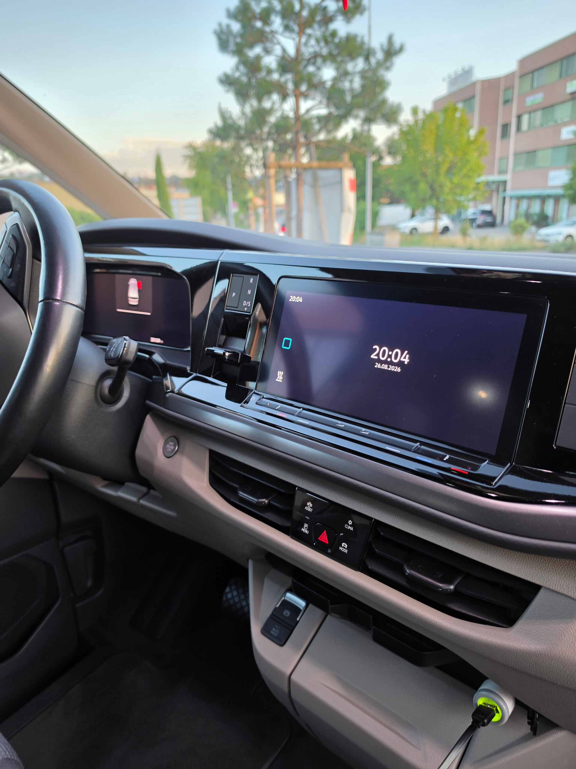 VW Multivan 1.4 eHybrid Style Liberty DSG Lang-image-7