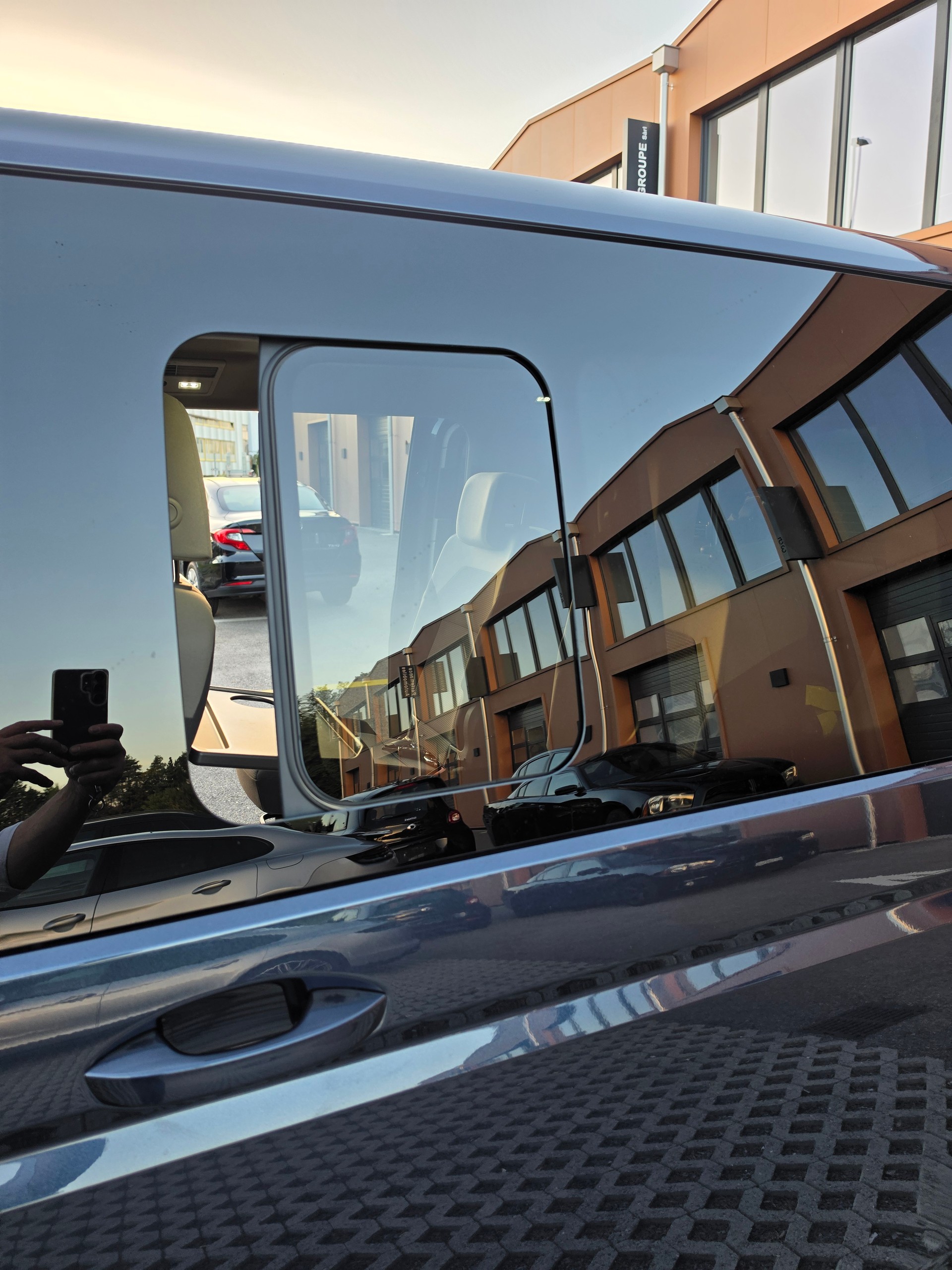 VW Multivan 1.4 eHybrid Style Liberty DSG Lang-image-12