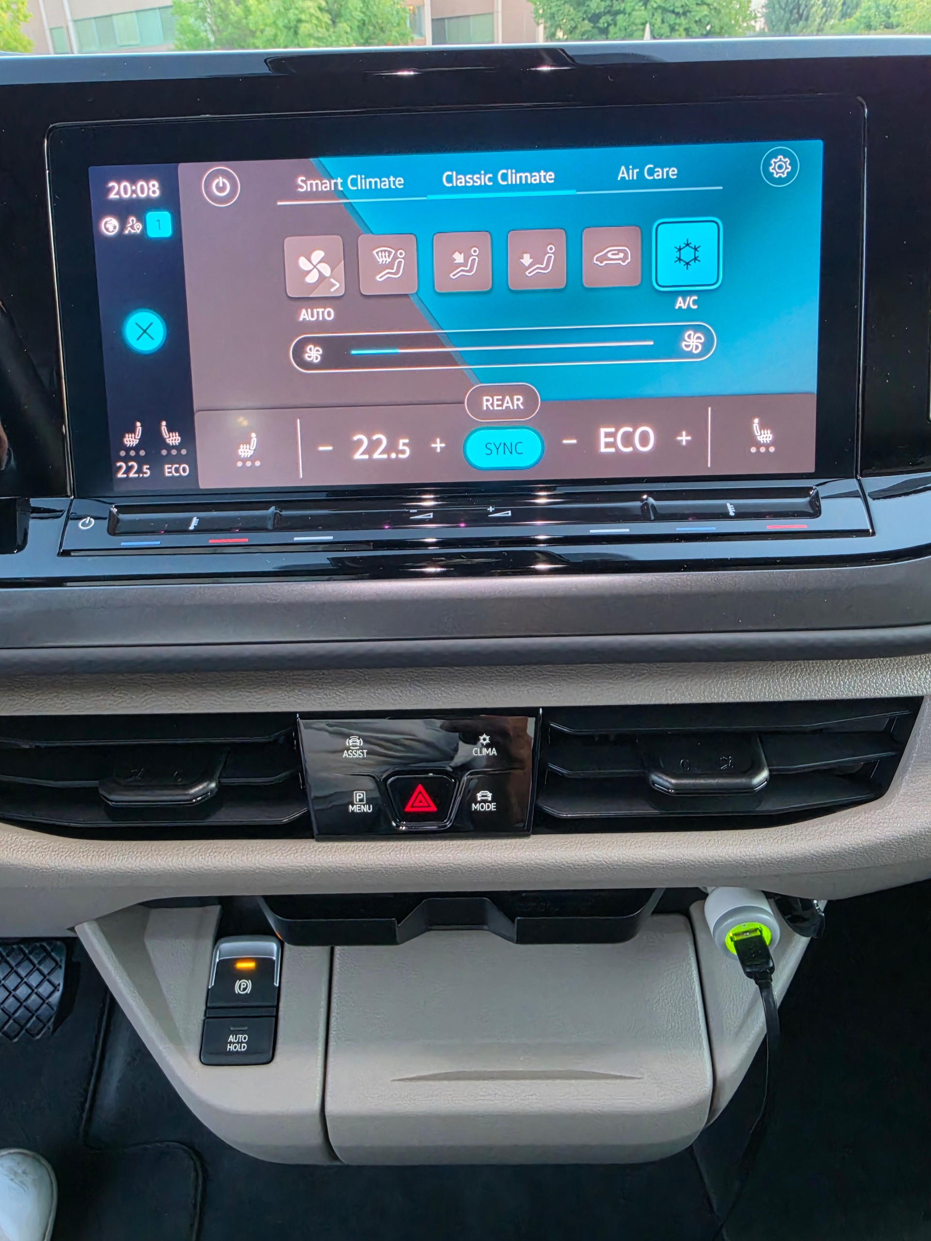 VW Multivan 1.4 eHybrid Style Liberty DSG Lang-image-14