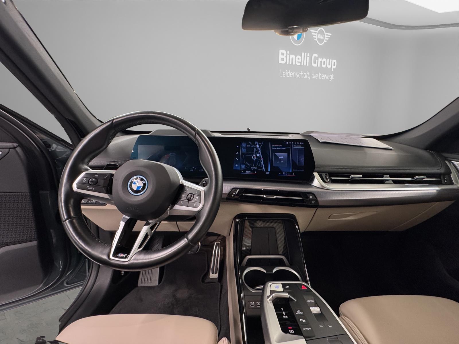BMW iX1 30 xDrive-image-17