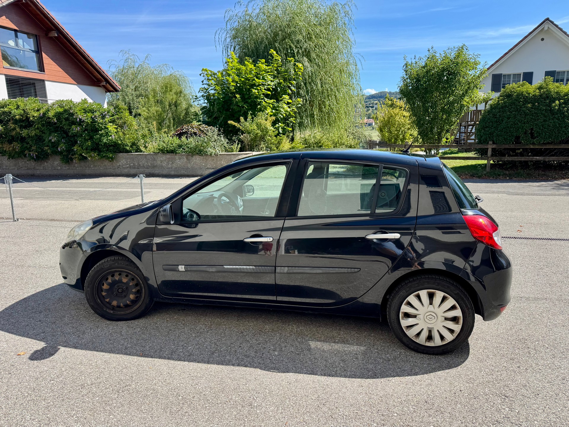RENAULT 1.2 16V 75 Expression-image-0