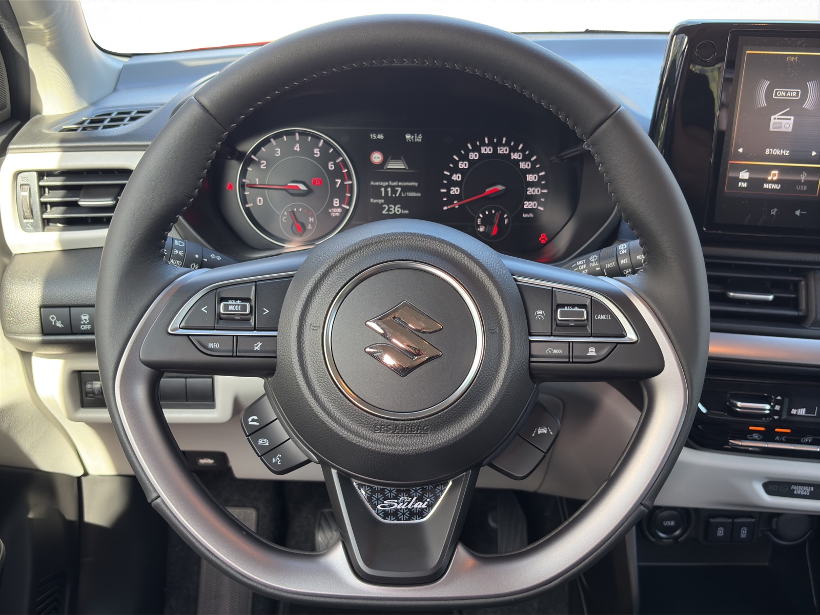 SUZUKI Swift 1.2 Piz Sulai Top Hybrid 4x4-image-10