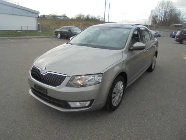SKODA Octavia 1.6 TDI Ambition DSG