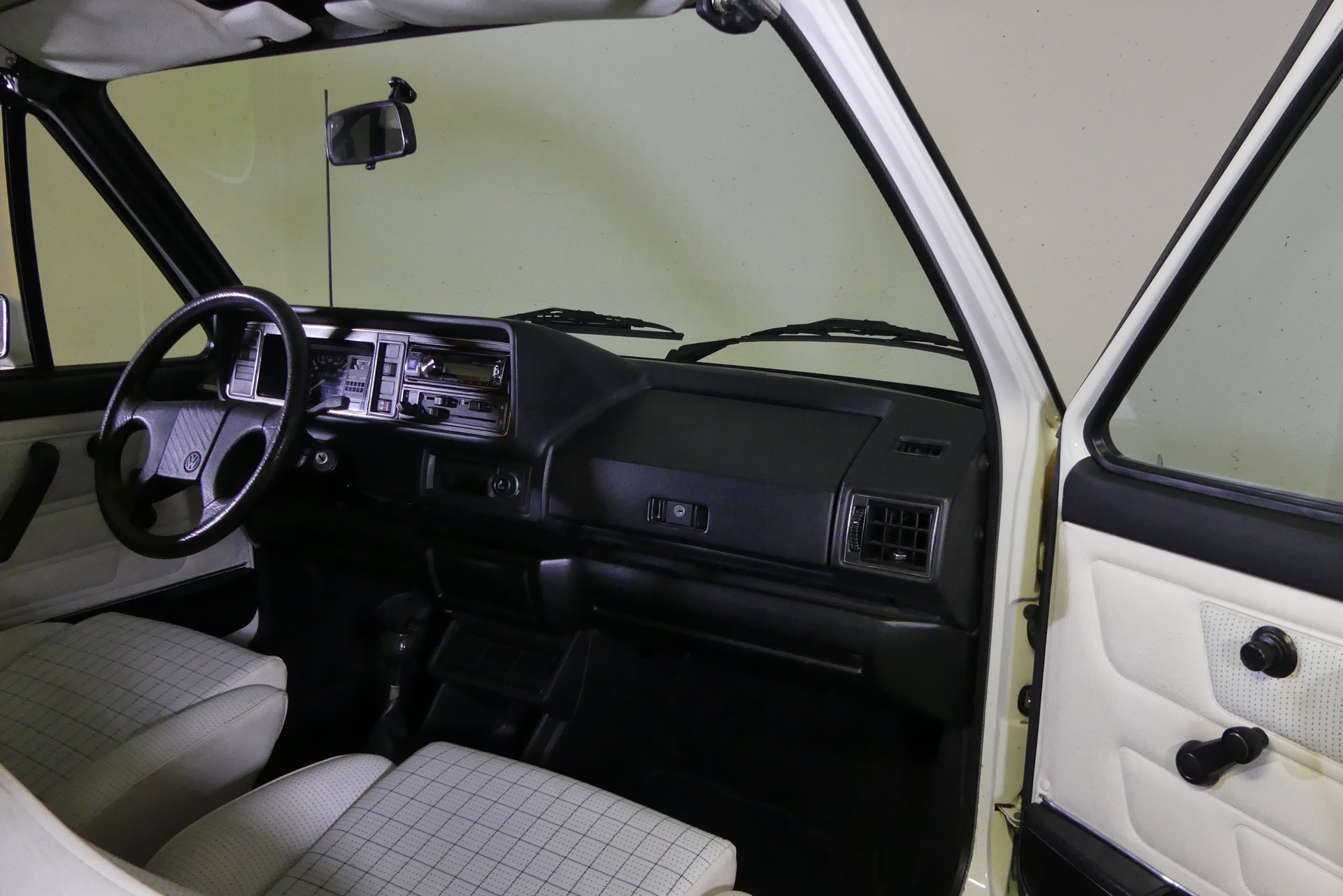 VW Golf Cabriolet 1800 GL Quartett/Special/White-image-10