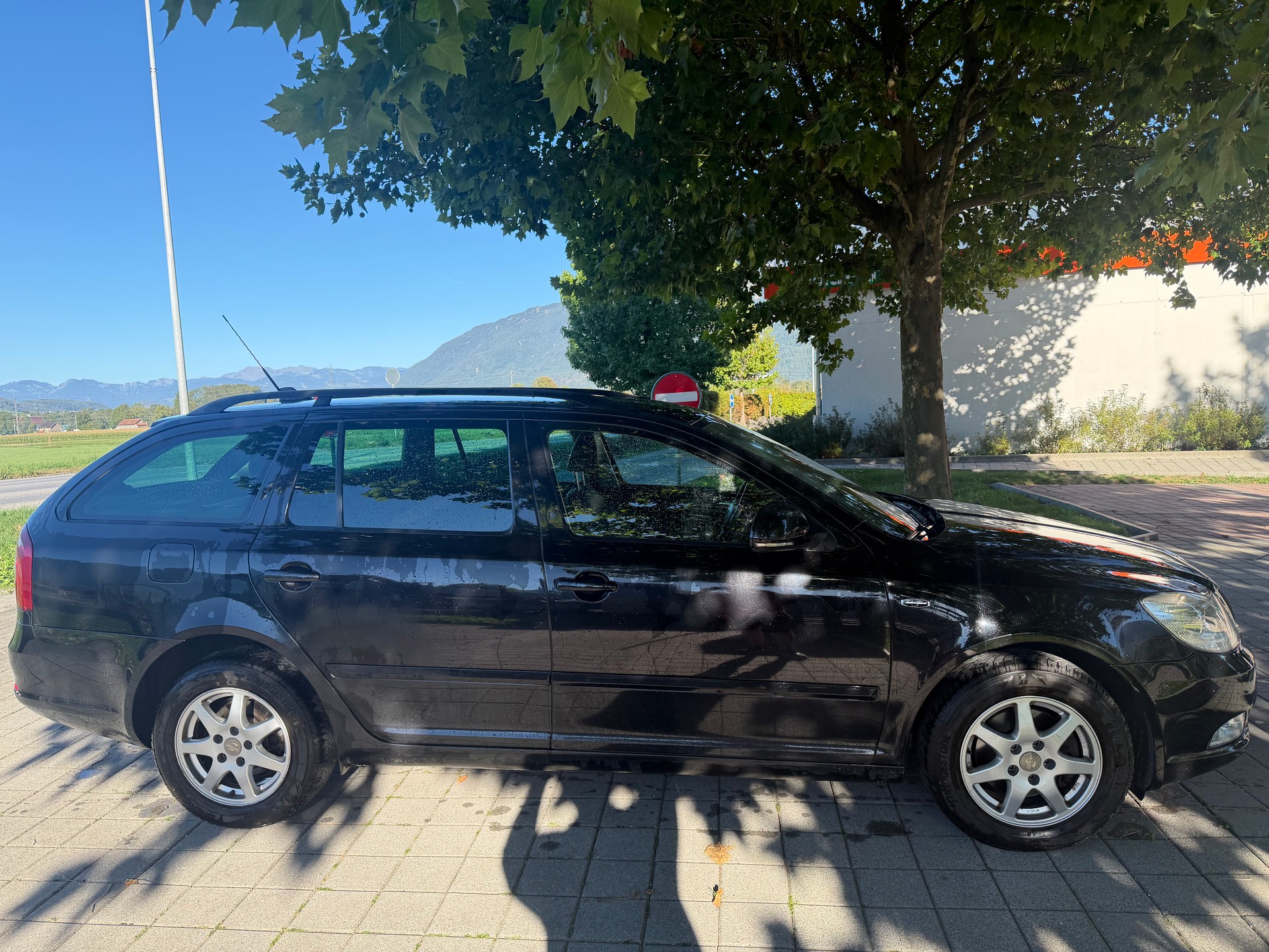 SKODA Octavia Combi 1.8 TSI Laurin & Klement 4x4-image-2