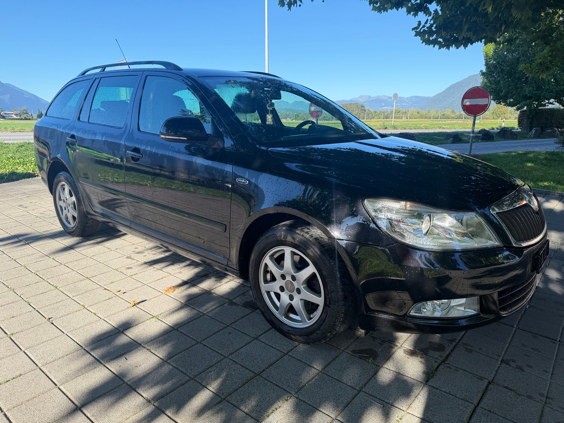 SKODA Octavia Combi 1.8 TSI Laurin & Klement 4x4-image-1