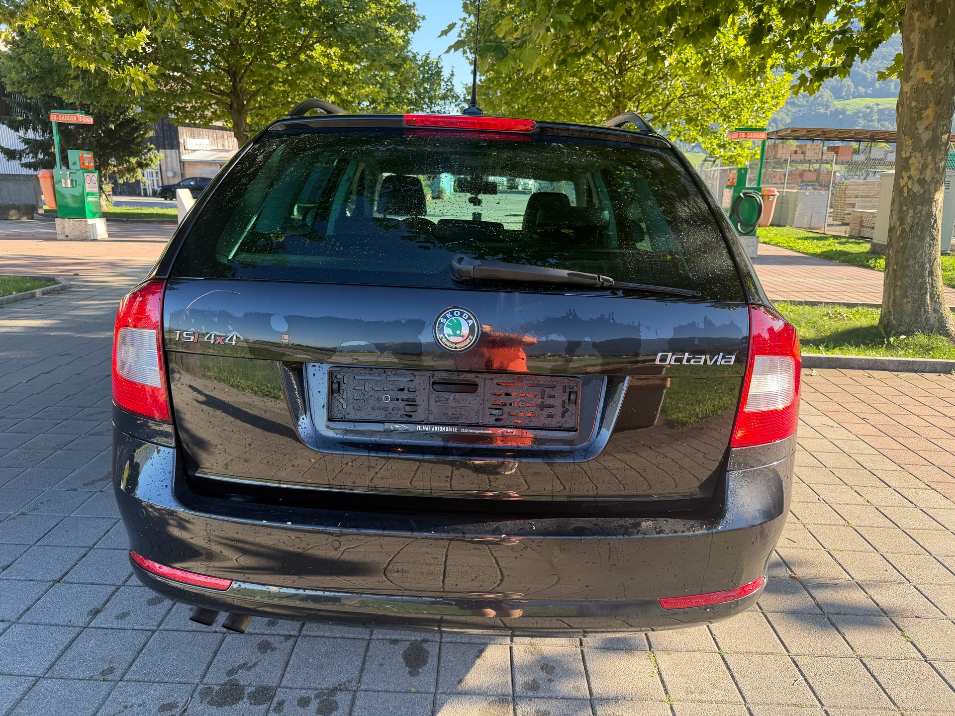 SKODA Octavia Combi 1.8 TSI Laurin & Klement 4x4-image-4