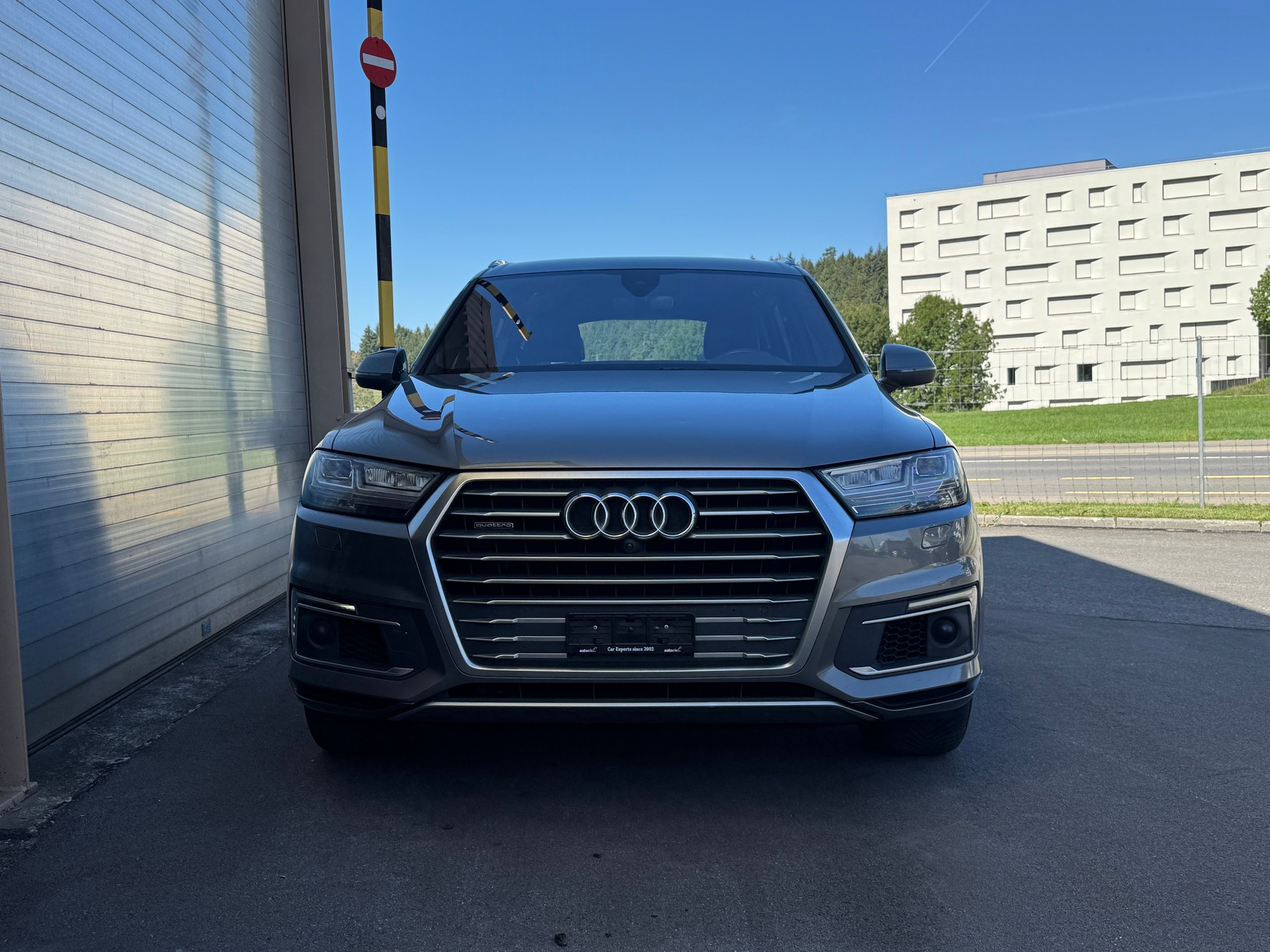 AUDI Q7 e-tron 3.0 TDI quattro tiptronic-image-1