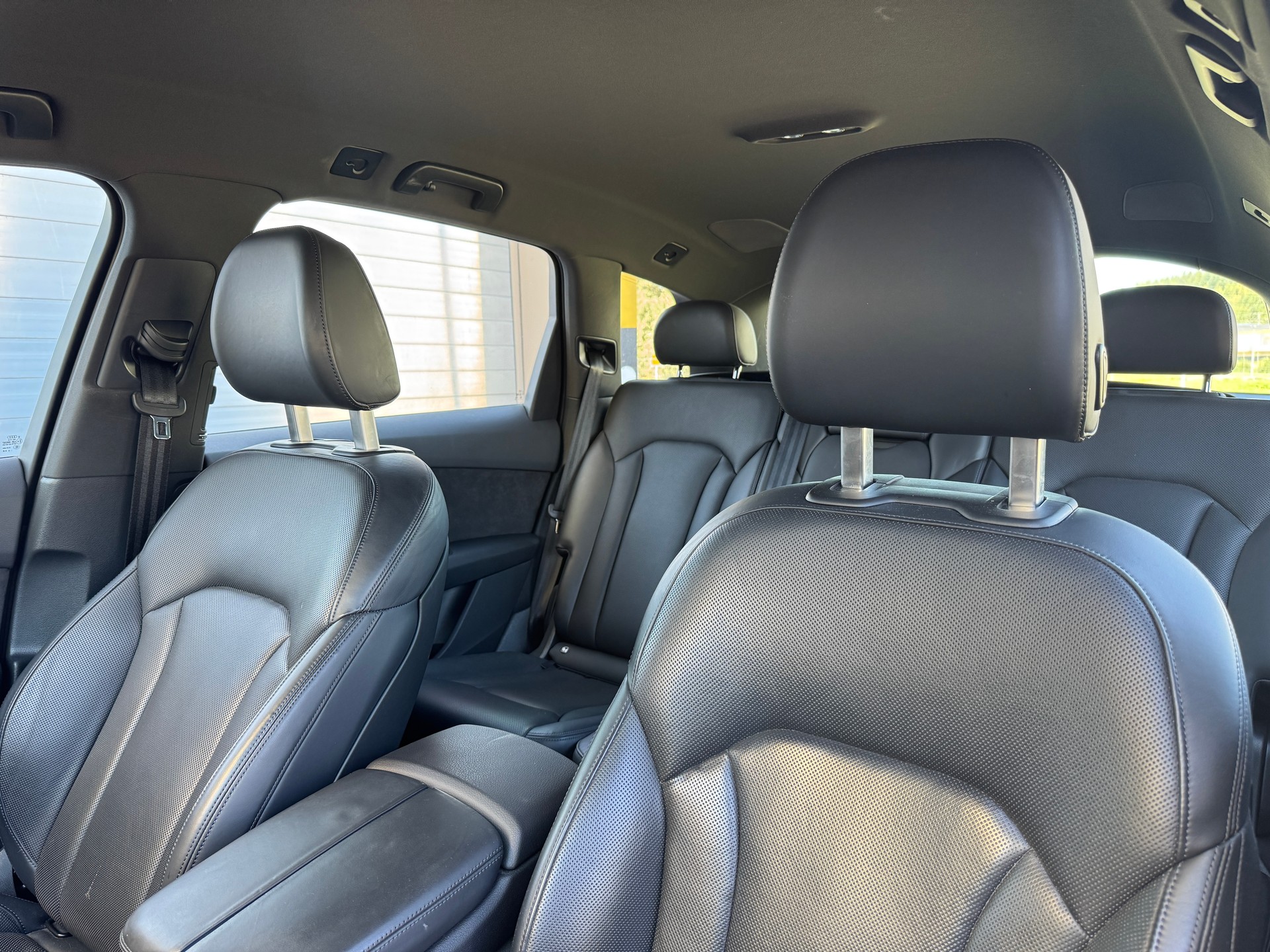 AUDI Q7 e-tron 3.0 TDI quattro tiptronic-image-17