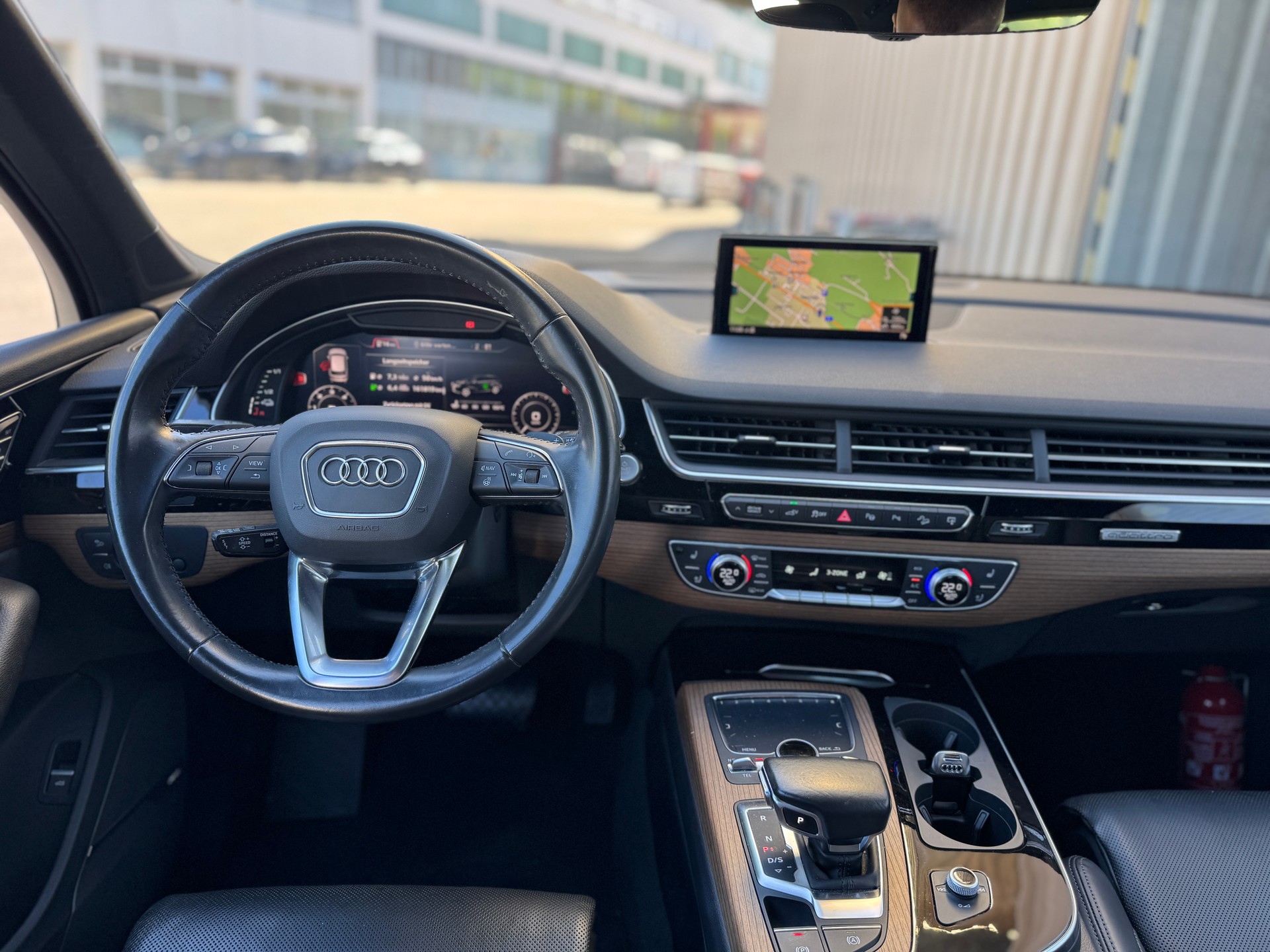 AUDI Q7 e-tron 3.0 TDI quattro tiptronic-image-10