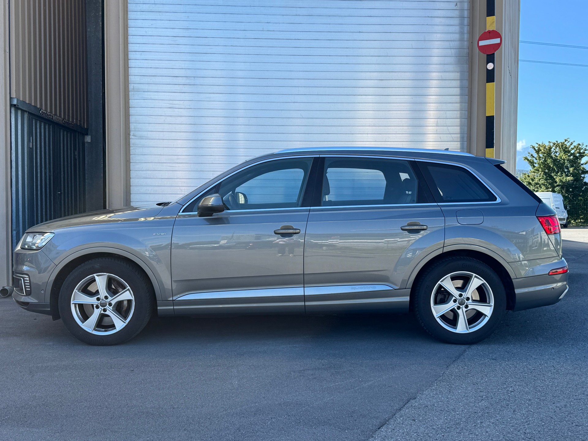 AUDI Q7 e-tron 3.0 TDI quattro tiptronic-image-2