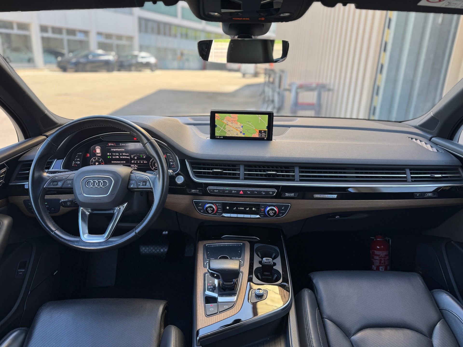 AUDI Q7 e-tron 3.0 TDI quattro tiptronic-image-9