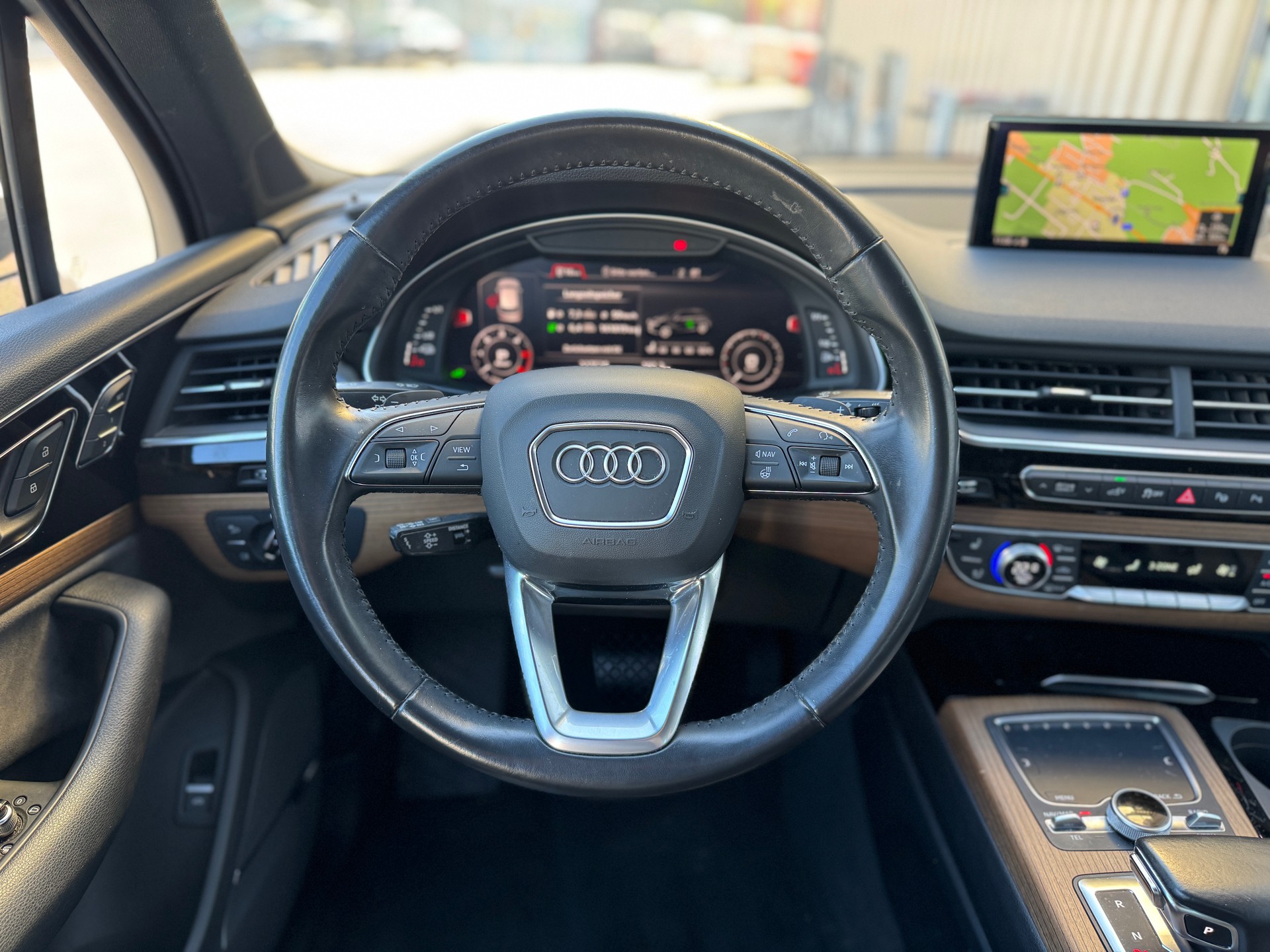 AUDI Q7 e-tron 3.0 TDI quattro tiptronic-image-11