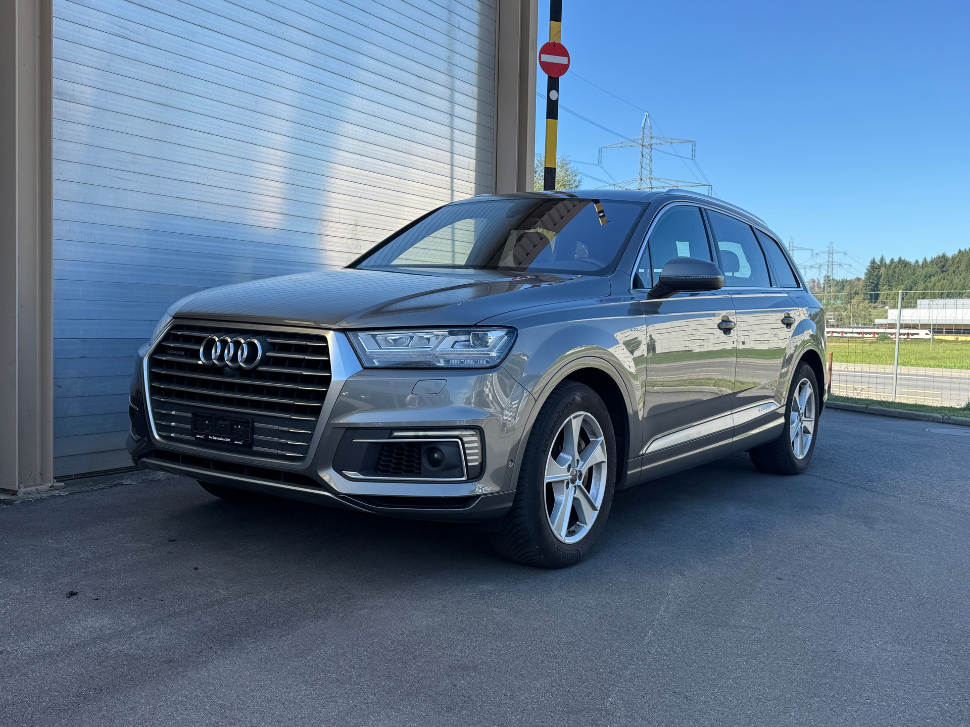 AUDI Q7 e-tron 3.0 TDI quattro tiptronic-image-0