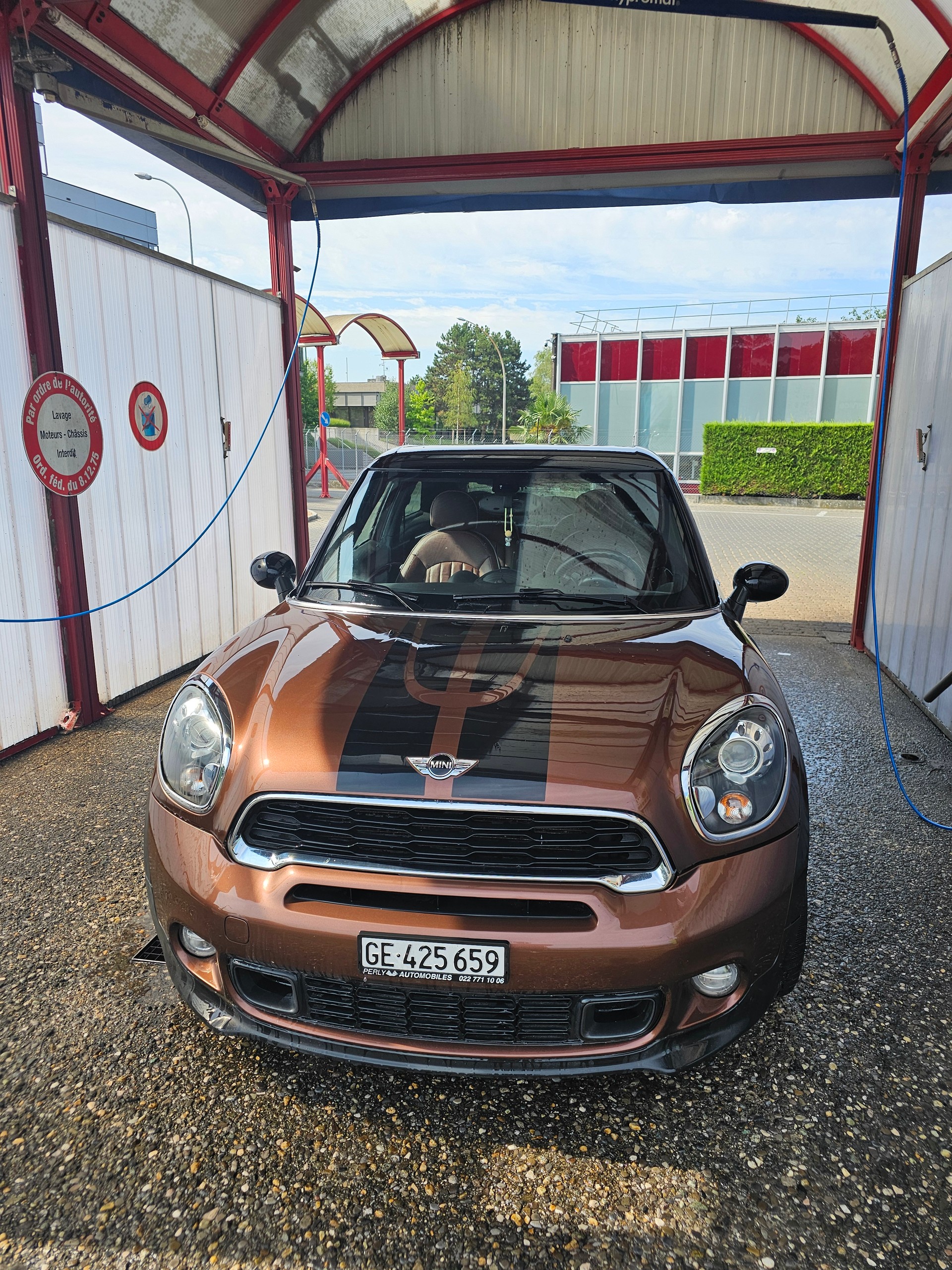 MINI 1.6i Cooper S ALL4-image-2