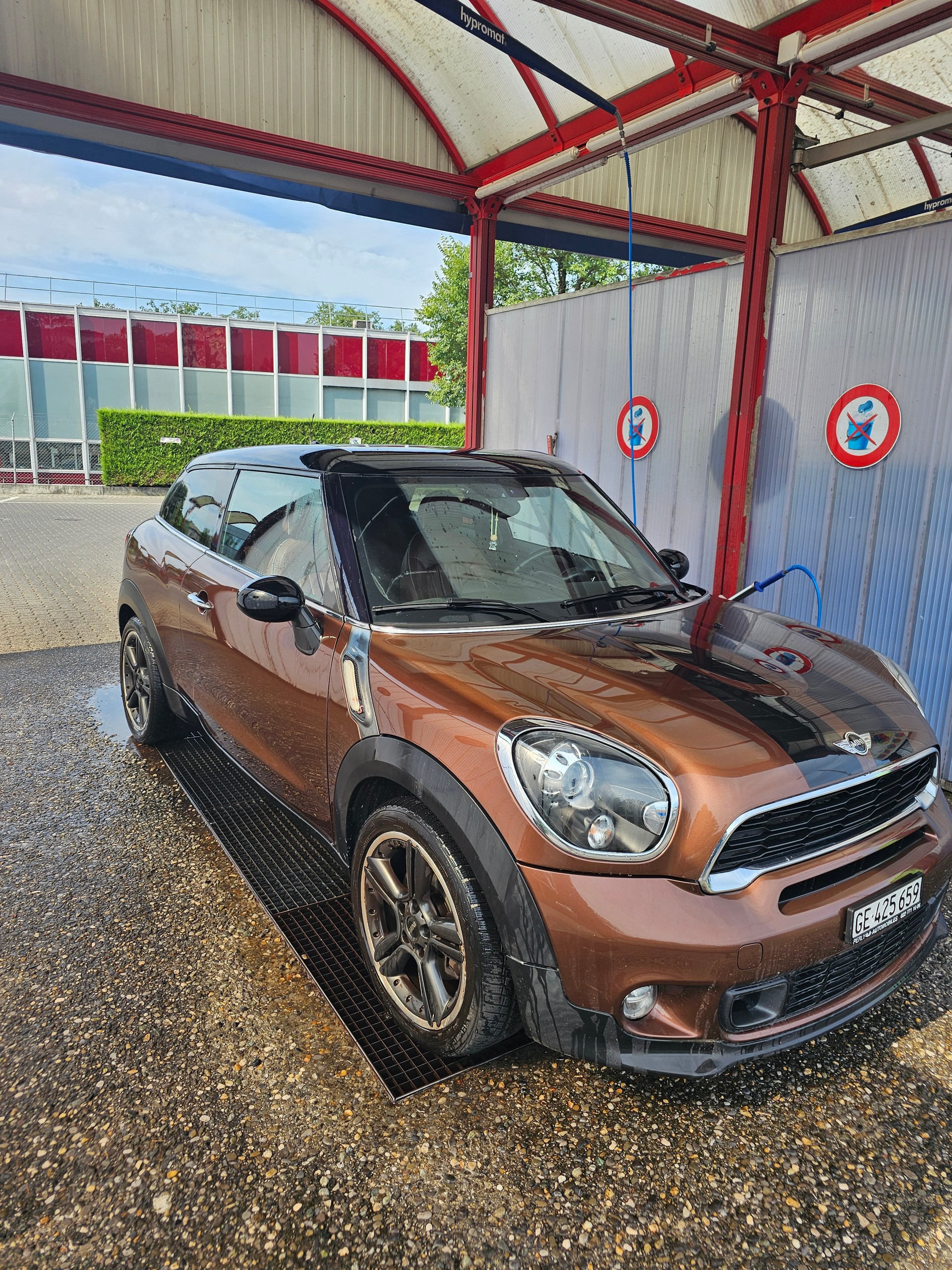 MINI 1.6i Cooper S ALL4-image-4