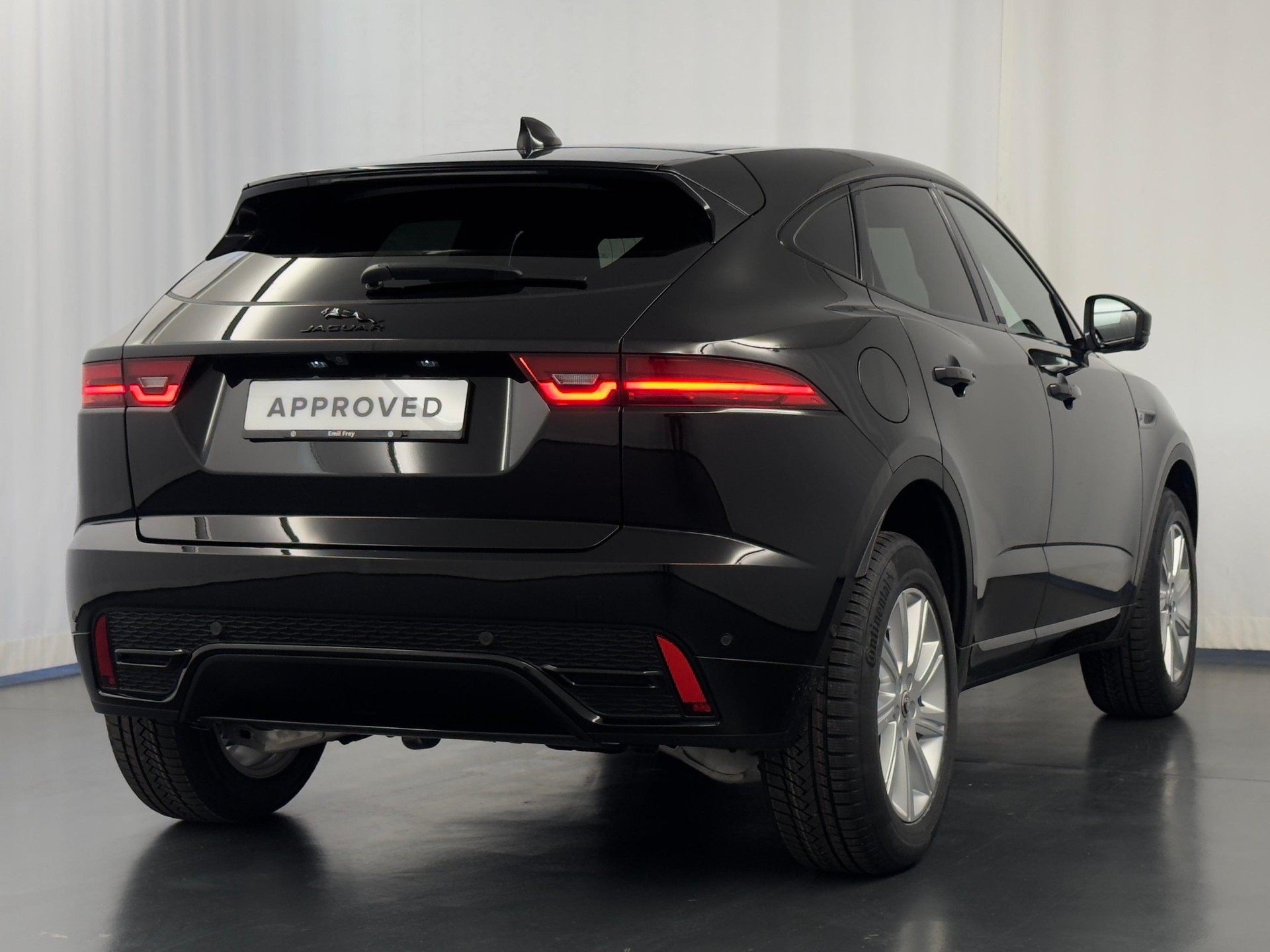 JAGUAR E-Pace 1.5 T 270e R-Dynamic SE AWD-image-1