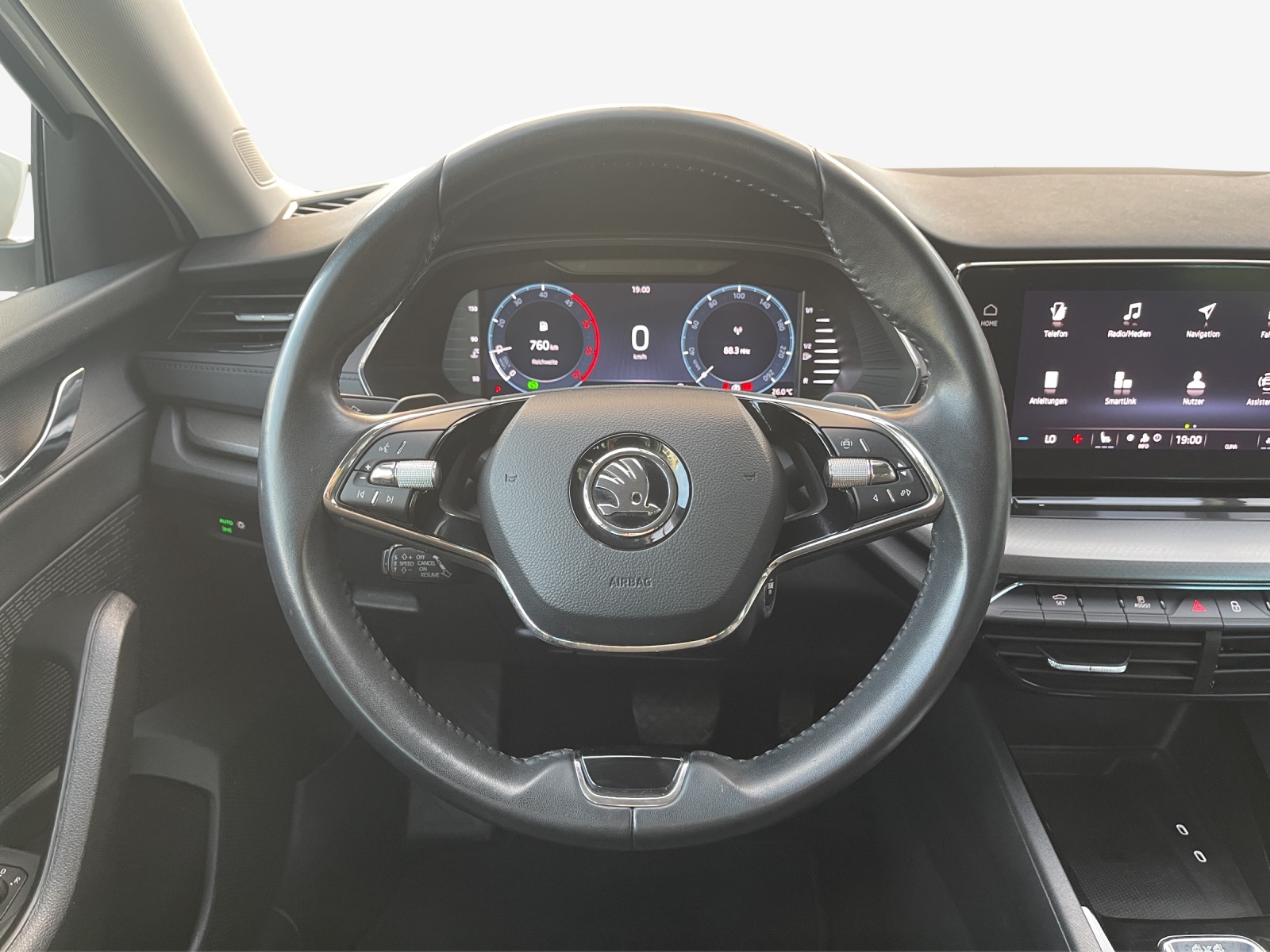 SKODA Octavia Combi 2.0 TDI DSG Ambition 4x4-image-9