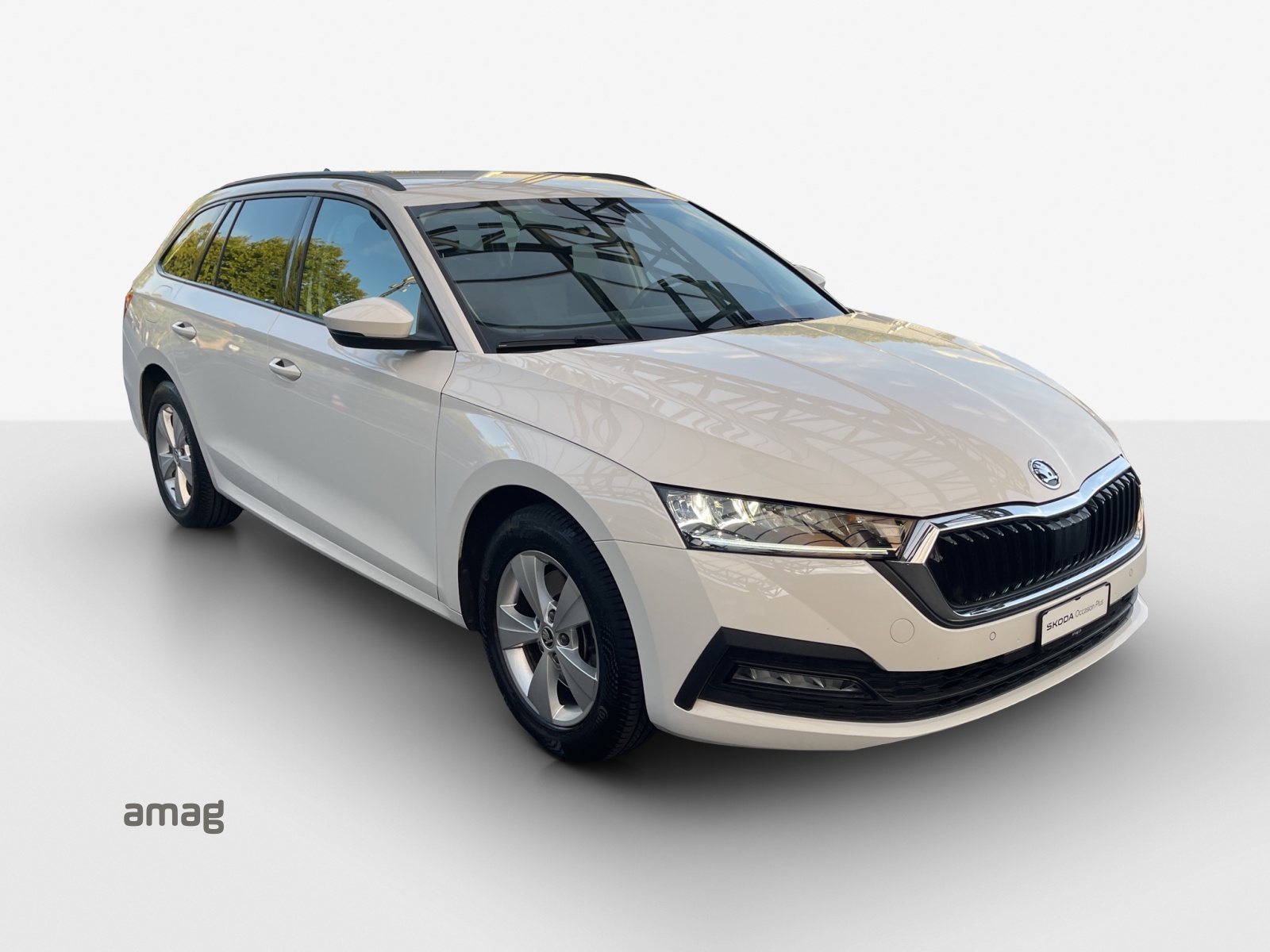 SKODA Octavia Combi 2.0 TDI DSG Ambition 4x4-image-5