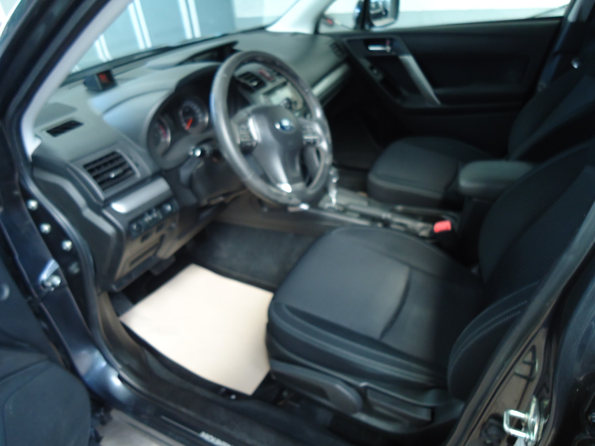 SUBARU Forester 2.0i Swiss-image-4