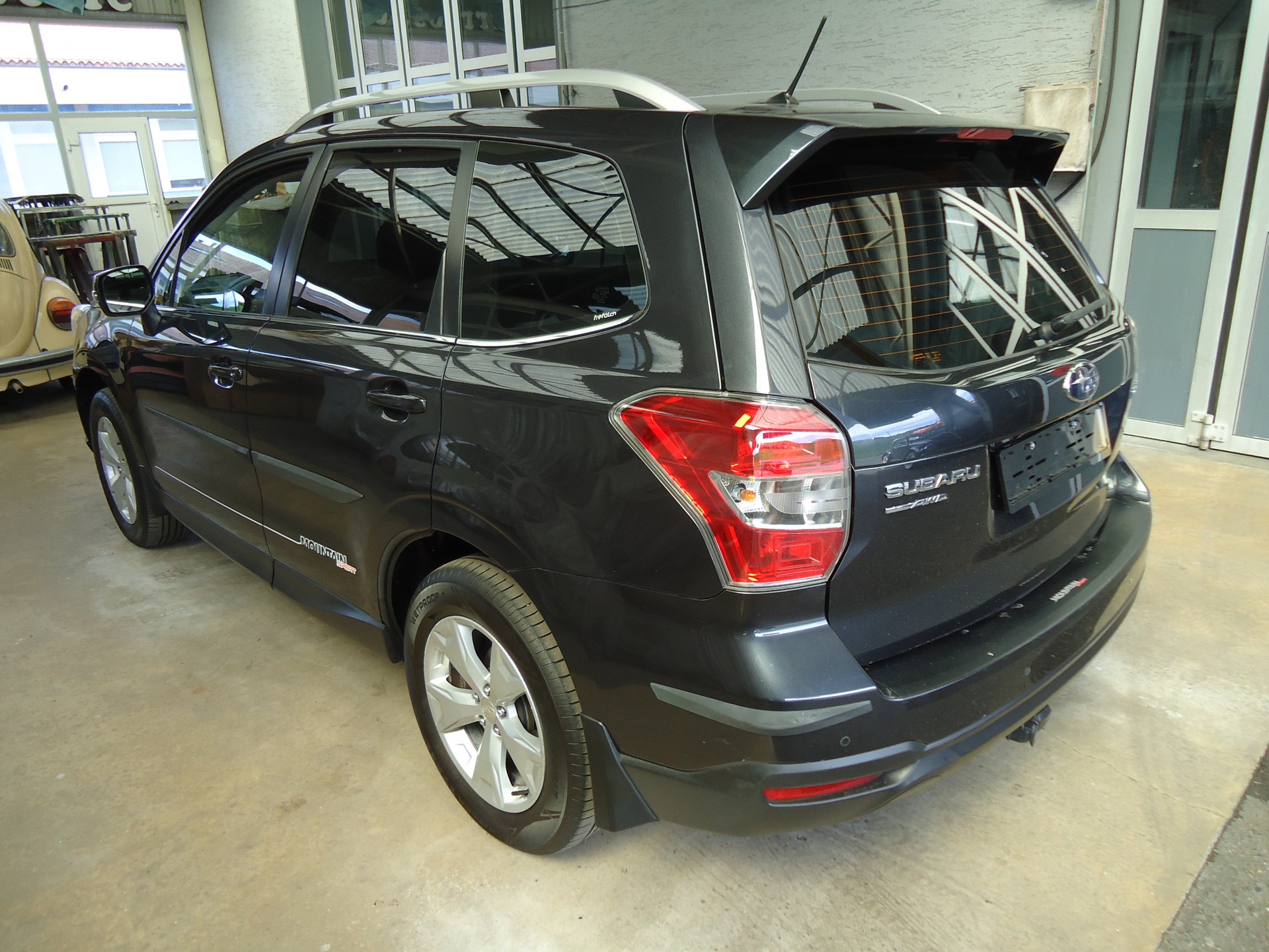 SUBARU Forester 2.0i Swiss-image-2