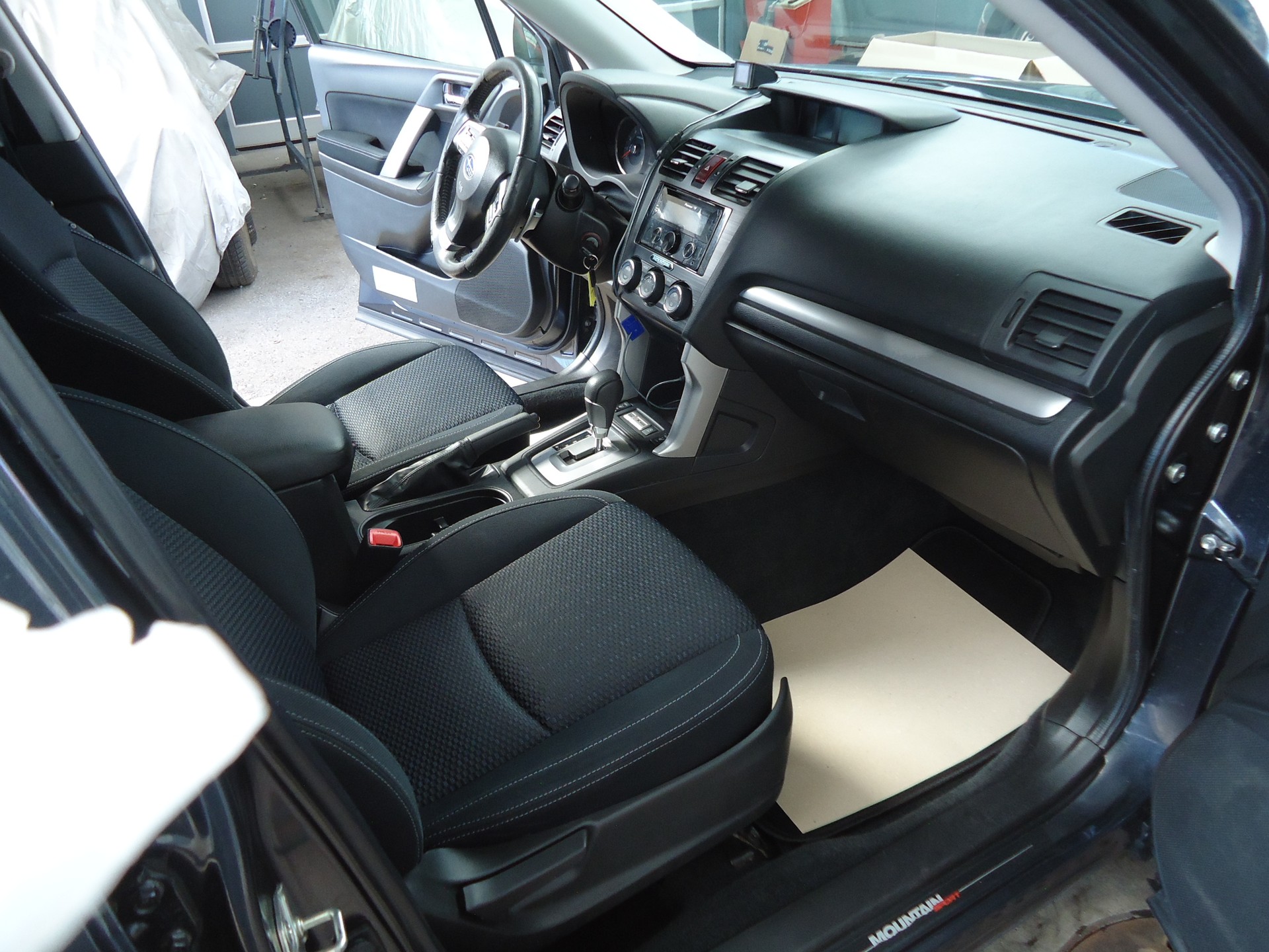 SUBARU Forester 2.0i Swiss-image-5