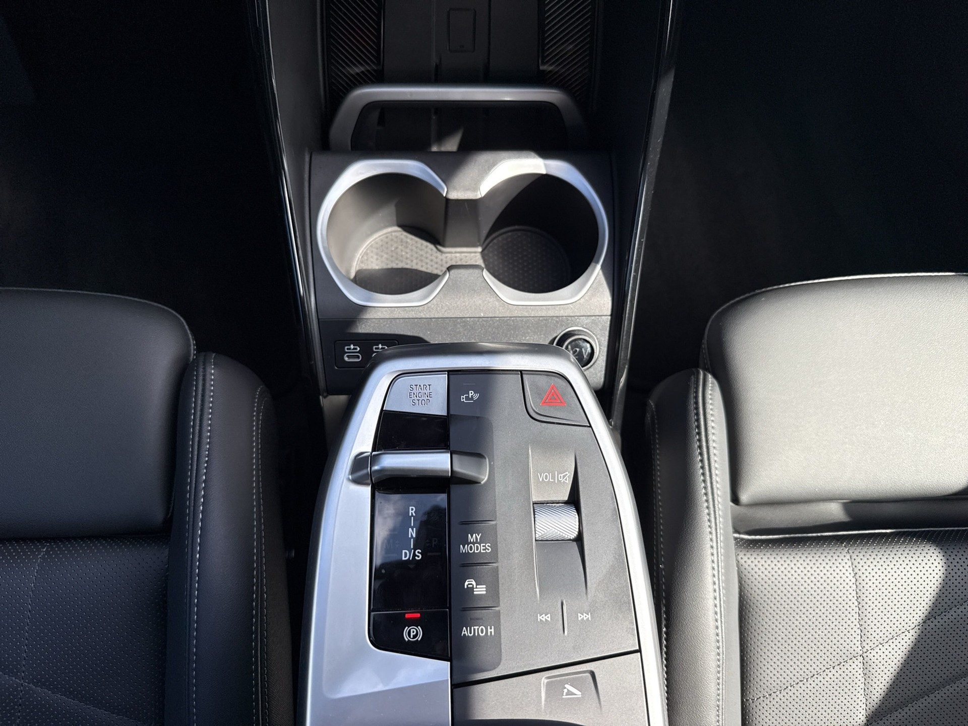BMW X1 xDrive 23i 48V M Sport-image-12