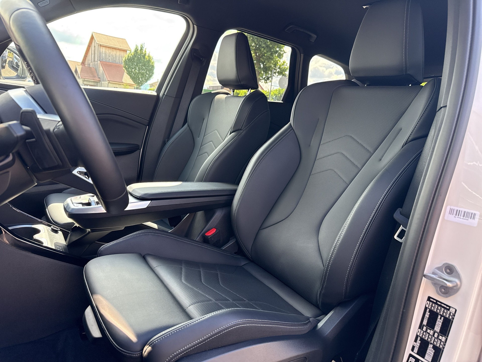 BMW X1 xDrive 23i 48V M Sport-image-9