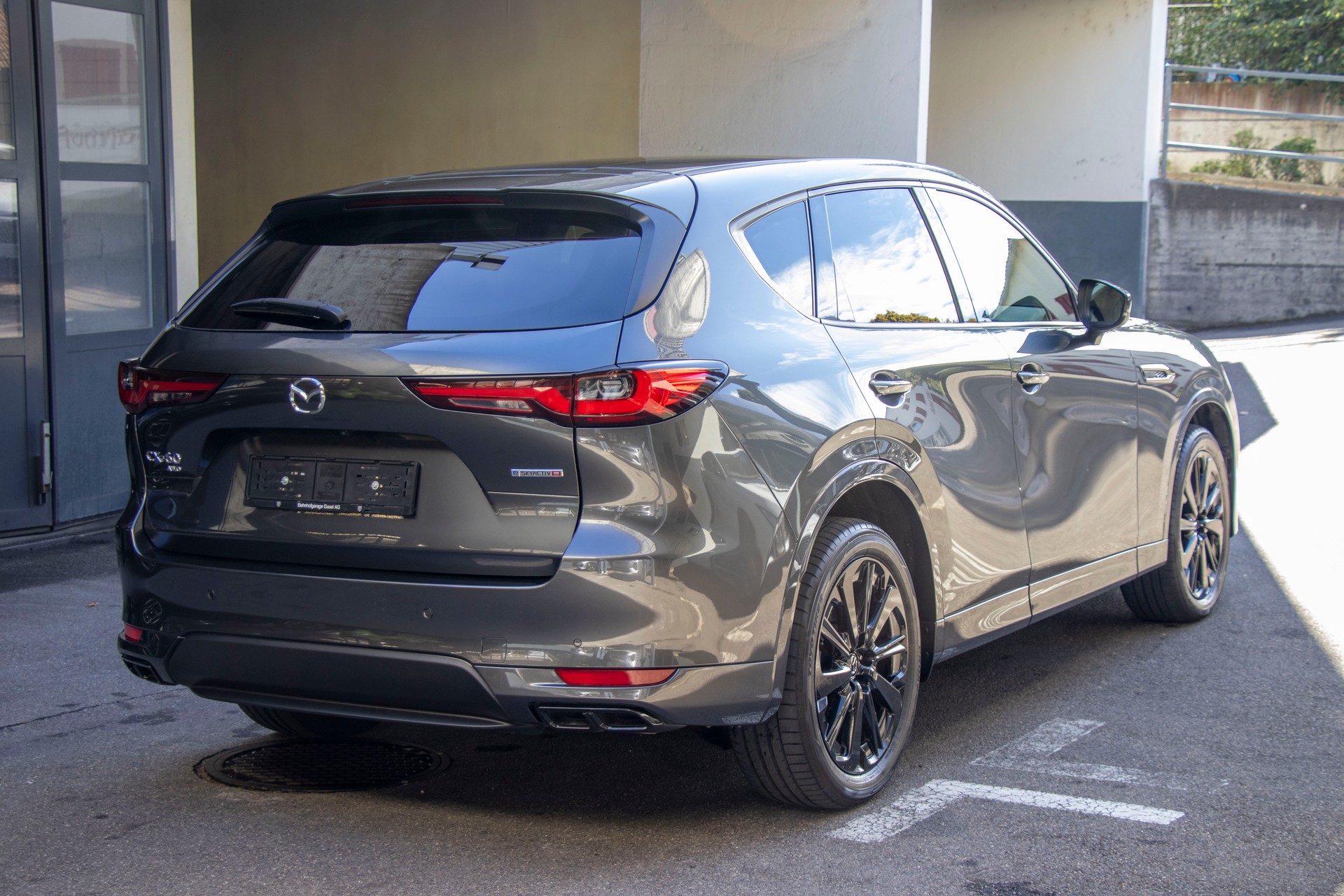 MAZDA CX-60 3.3L e-Skyactiv D 254 MHEV AWD Homura-showroom-element-2