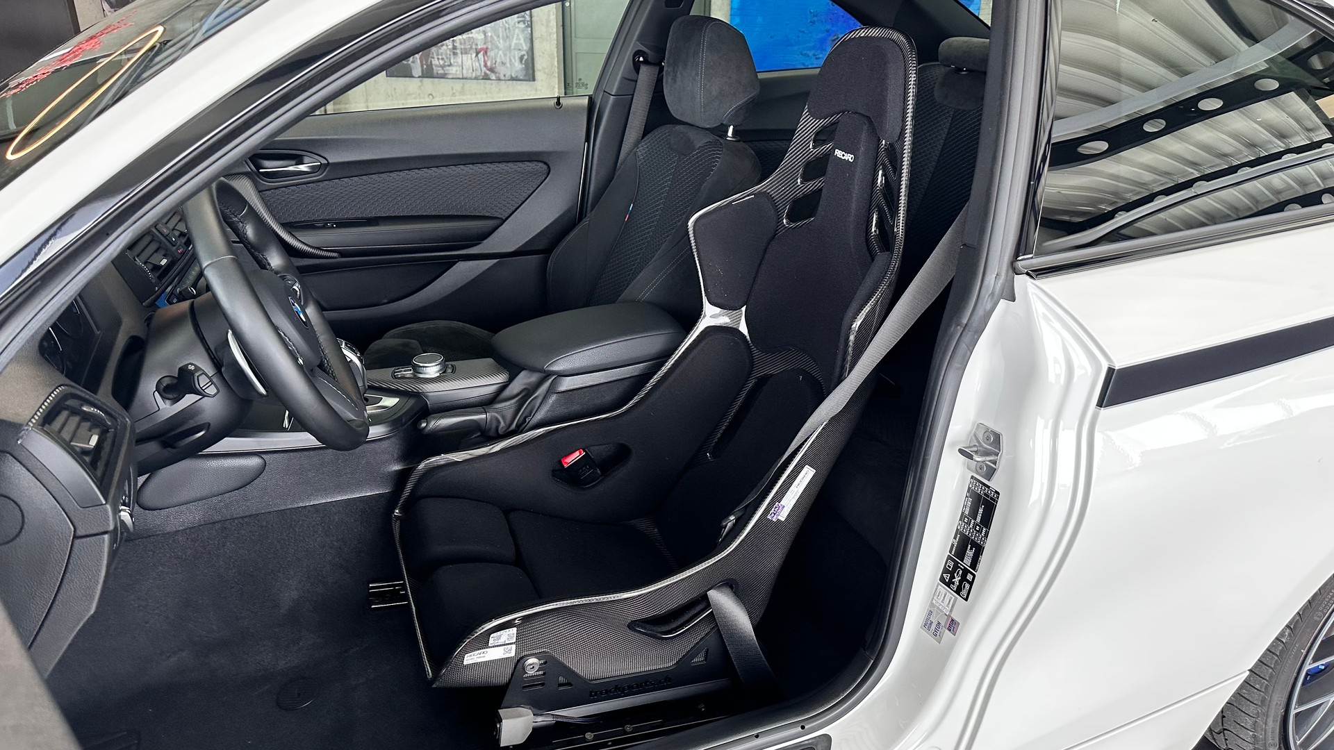 BMW M240i xDrive Coupé-image-13