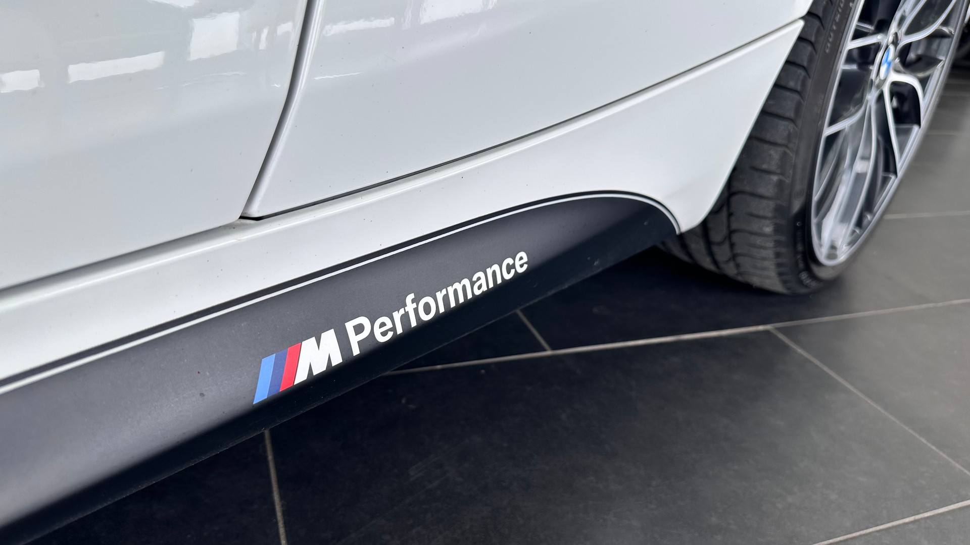 BMW M240i xDrive Coupé-image-18
