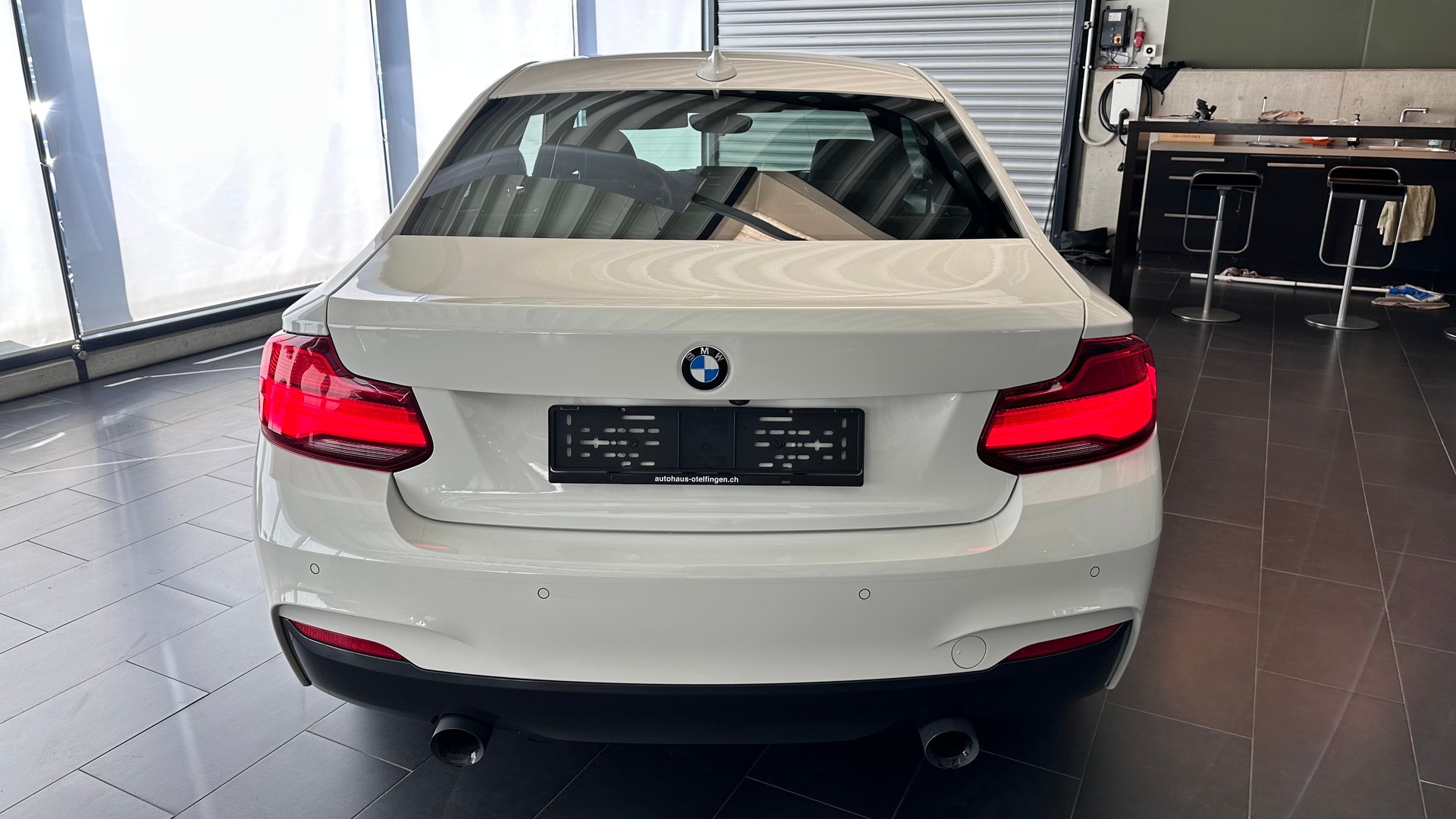 BMW M240i xDrive Coupé-image-5