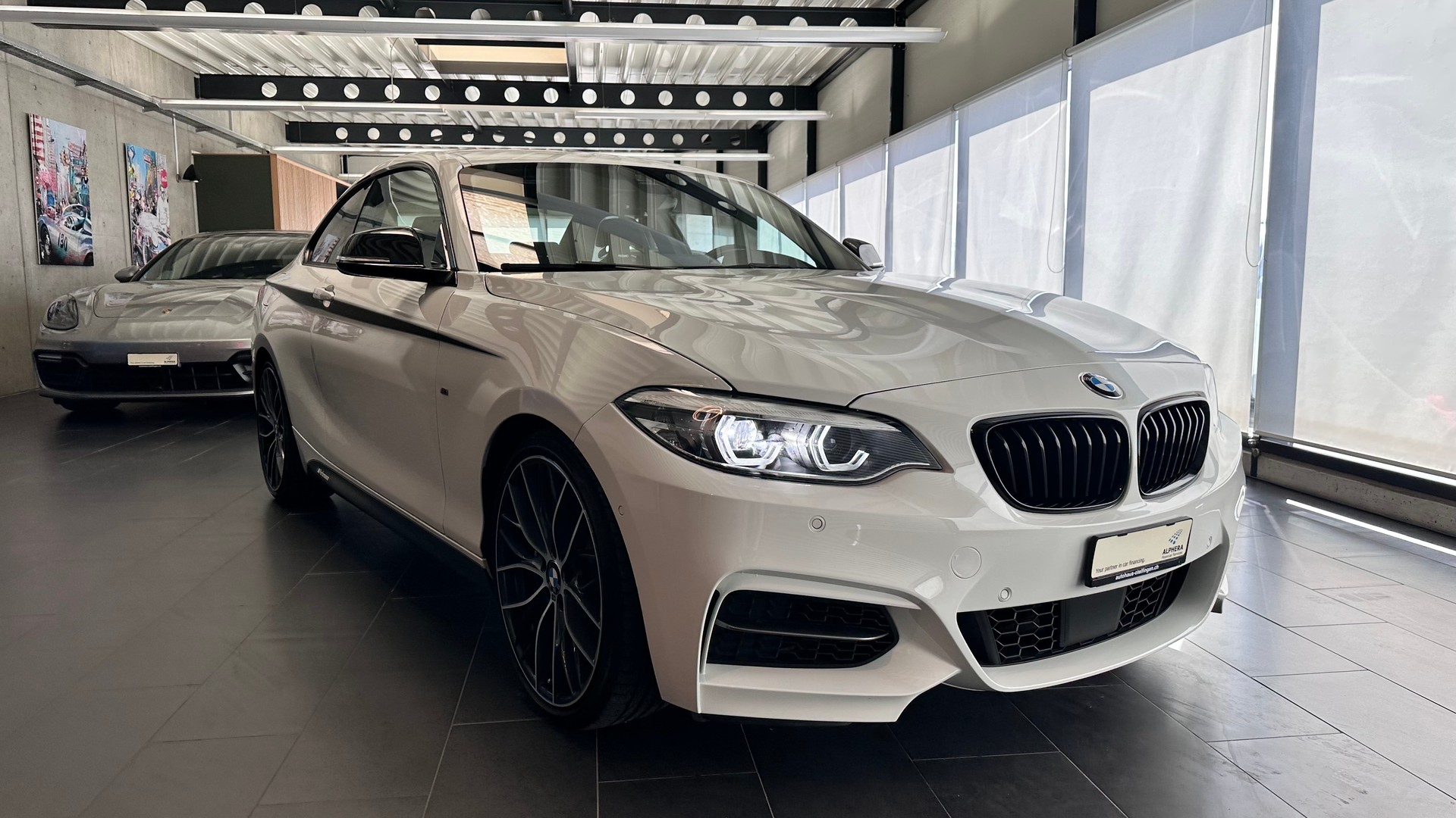 BMW M240i xDrive Coupé-image-24