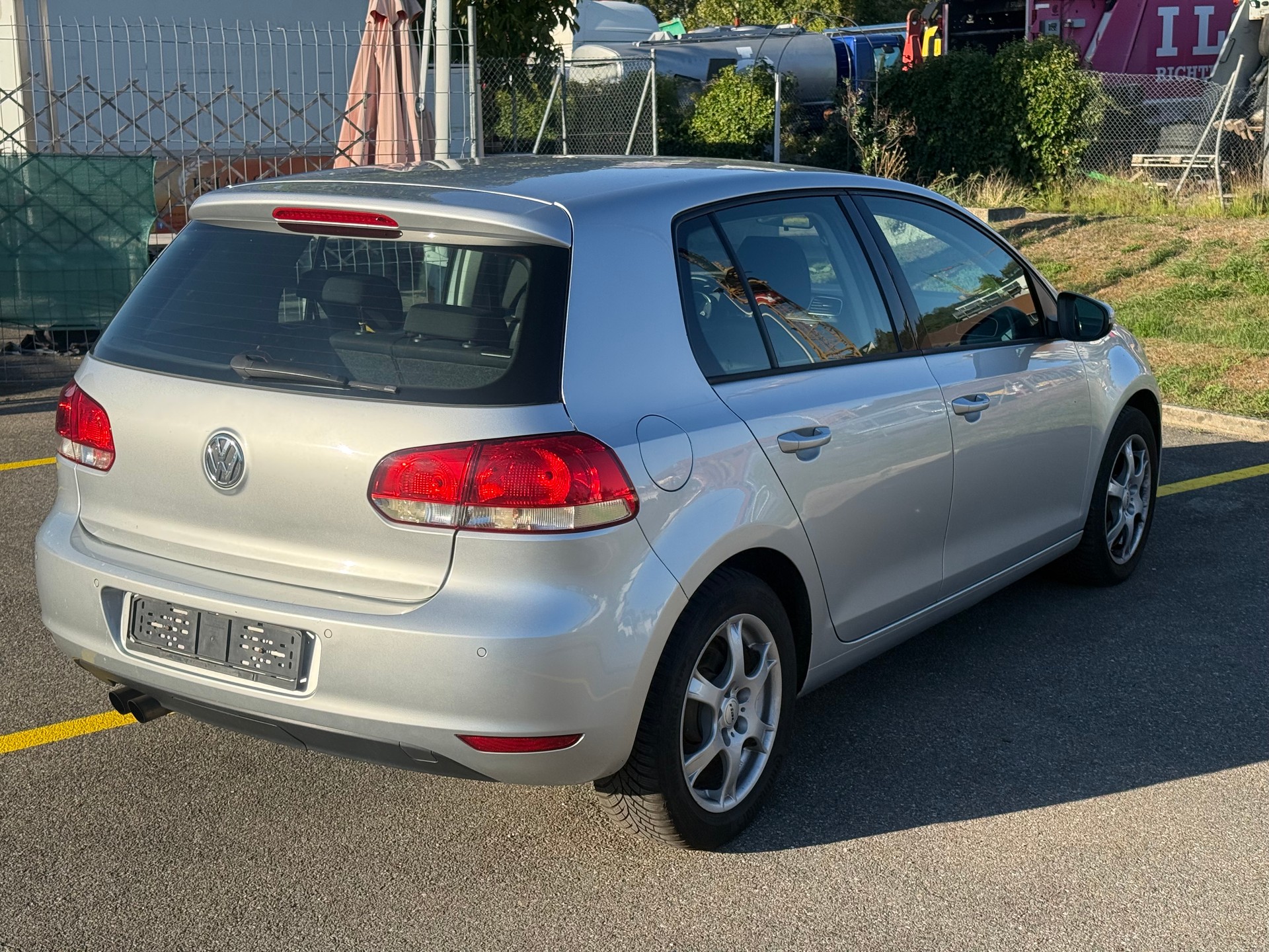 VW Golf 2.0 TDI Highline 4Motion-image-2