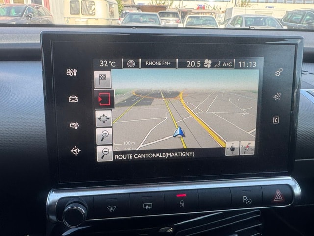 CITROEN C4 Cactus 1.2 e-THP Rip Curl-image-3