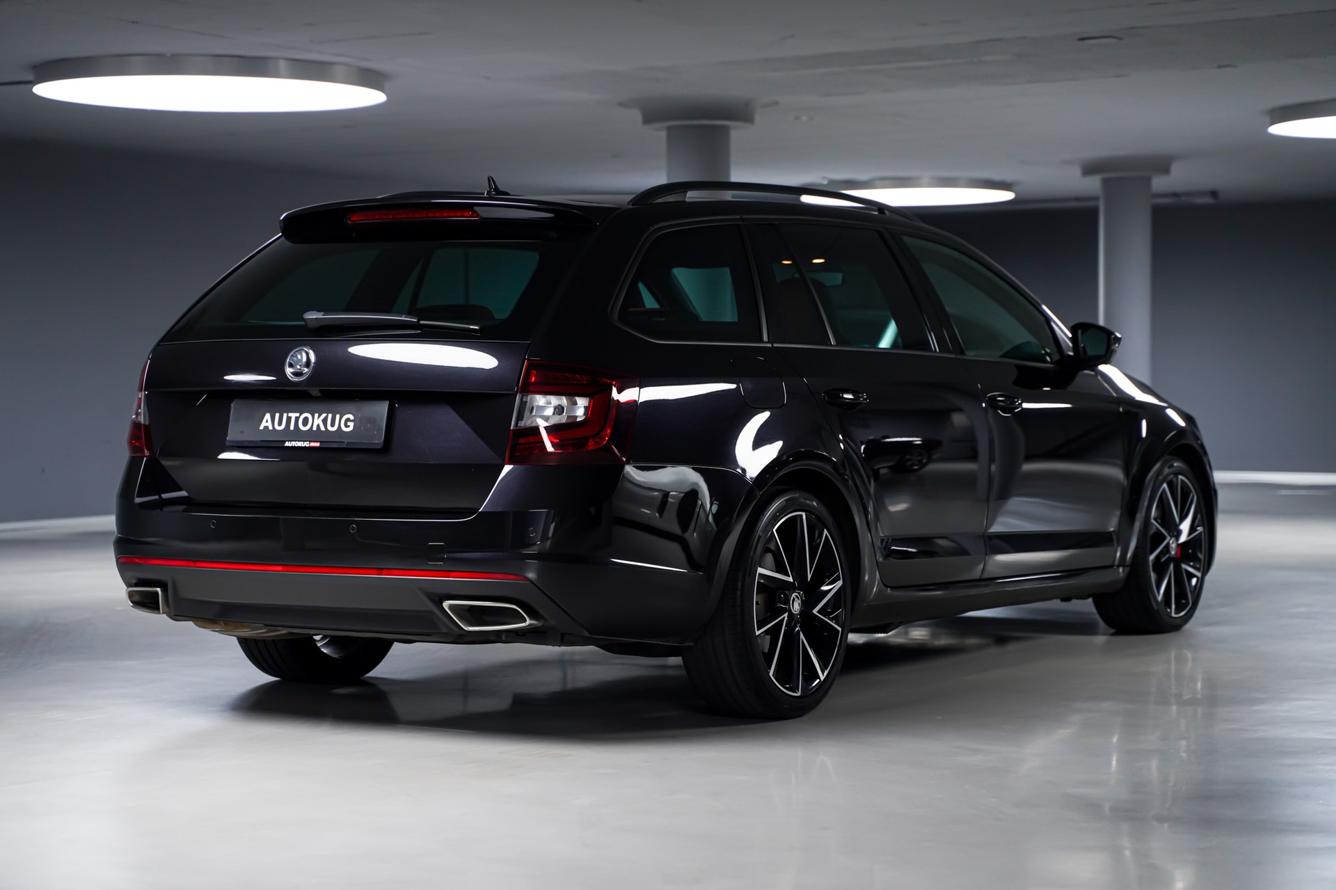 SKODA Octavia Combi 2.0 TDI RS 4x4 DSG-image-4