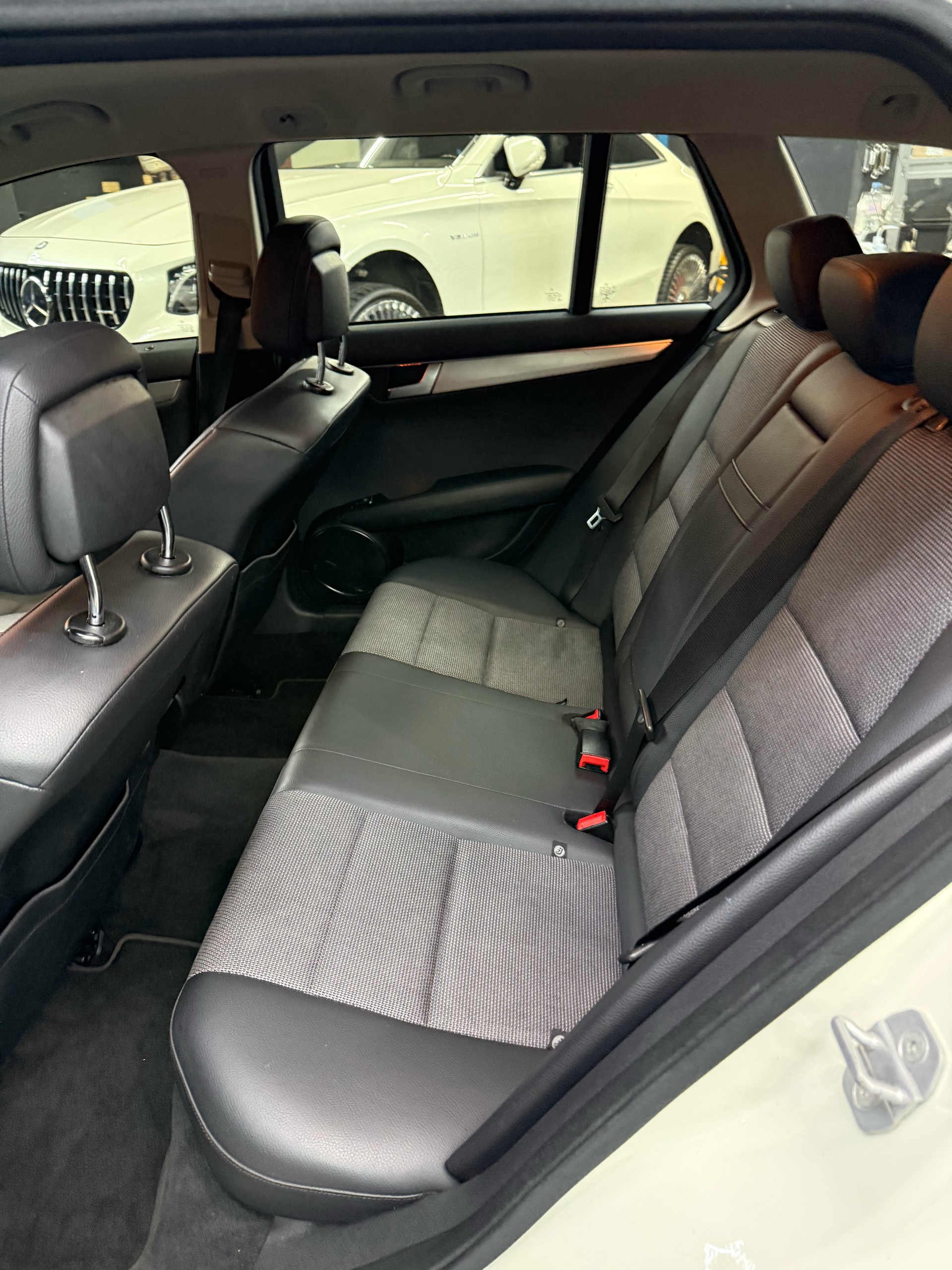 MERCEDES-BENZ C 250 CDI Avantgarde 4Matic 7G-Tronic-image-7