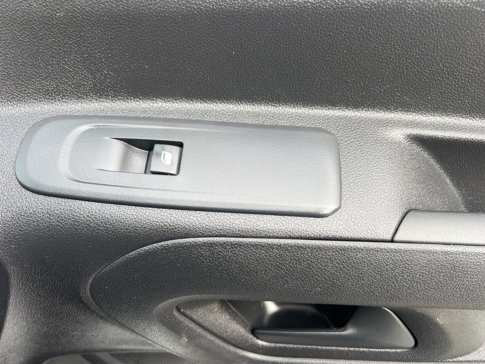 PEUGEOT Partner 1.5 Blue HDi s/s Pro Vertiefte Kabine-image-16