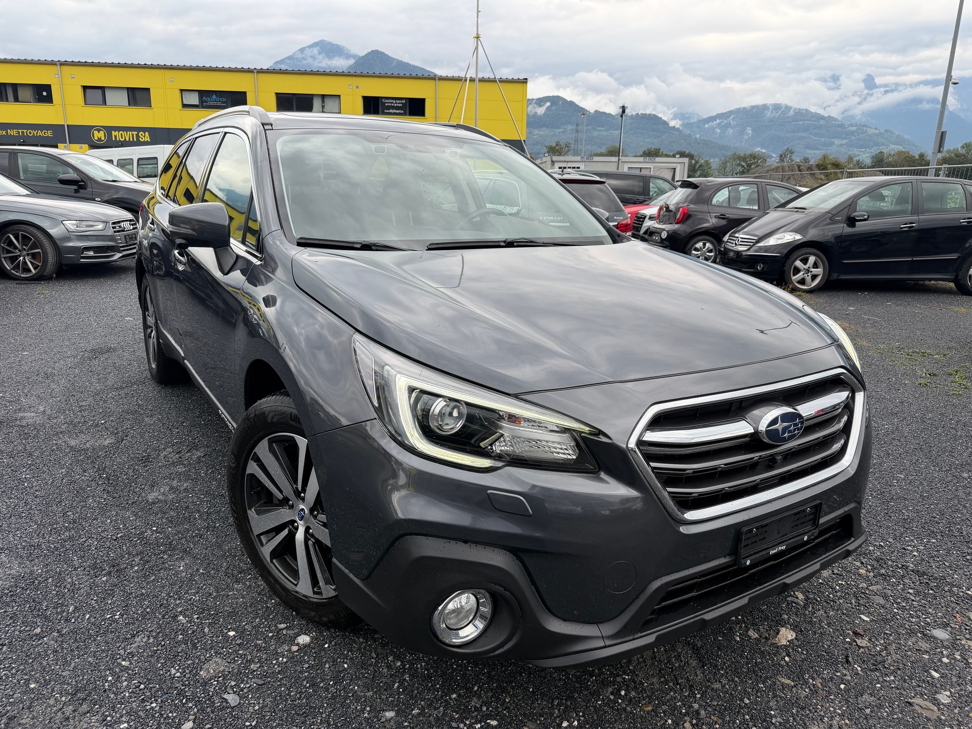 SUBARU Outback 2.5i Swiss AWD Lineartronic-image-2