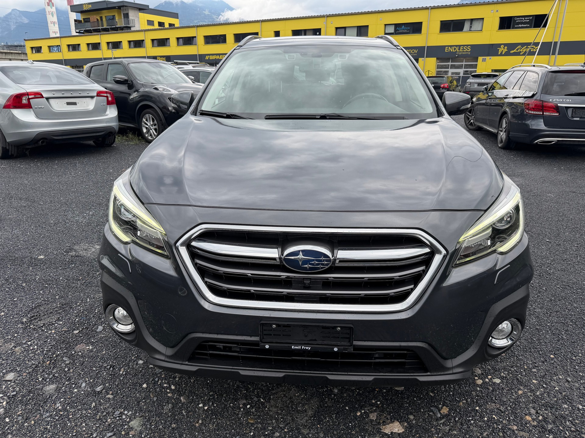 SUBARU Outback 2.5i Swiss AWD Lineartronic-image-1