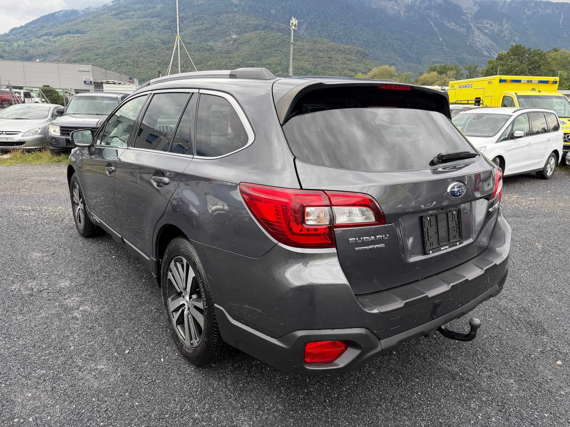 SUBARU Outback 2.5i Swiss AWD Lineartronic-image-6