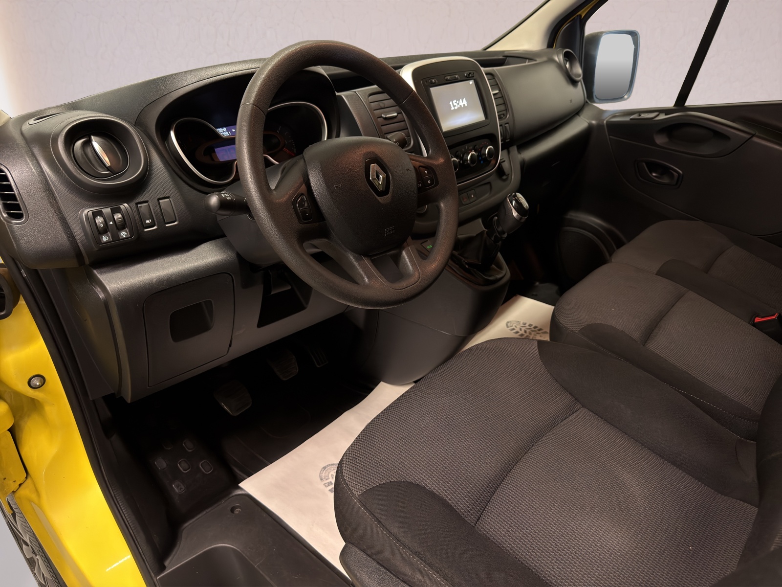 RENAULT RENAULT Trafic 2.0 ENERGY dCi145 3.0t Business L2-image-10