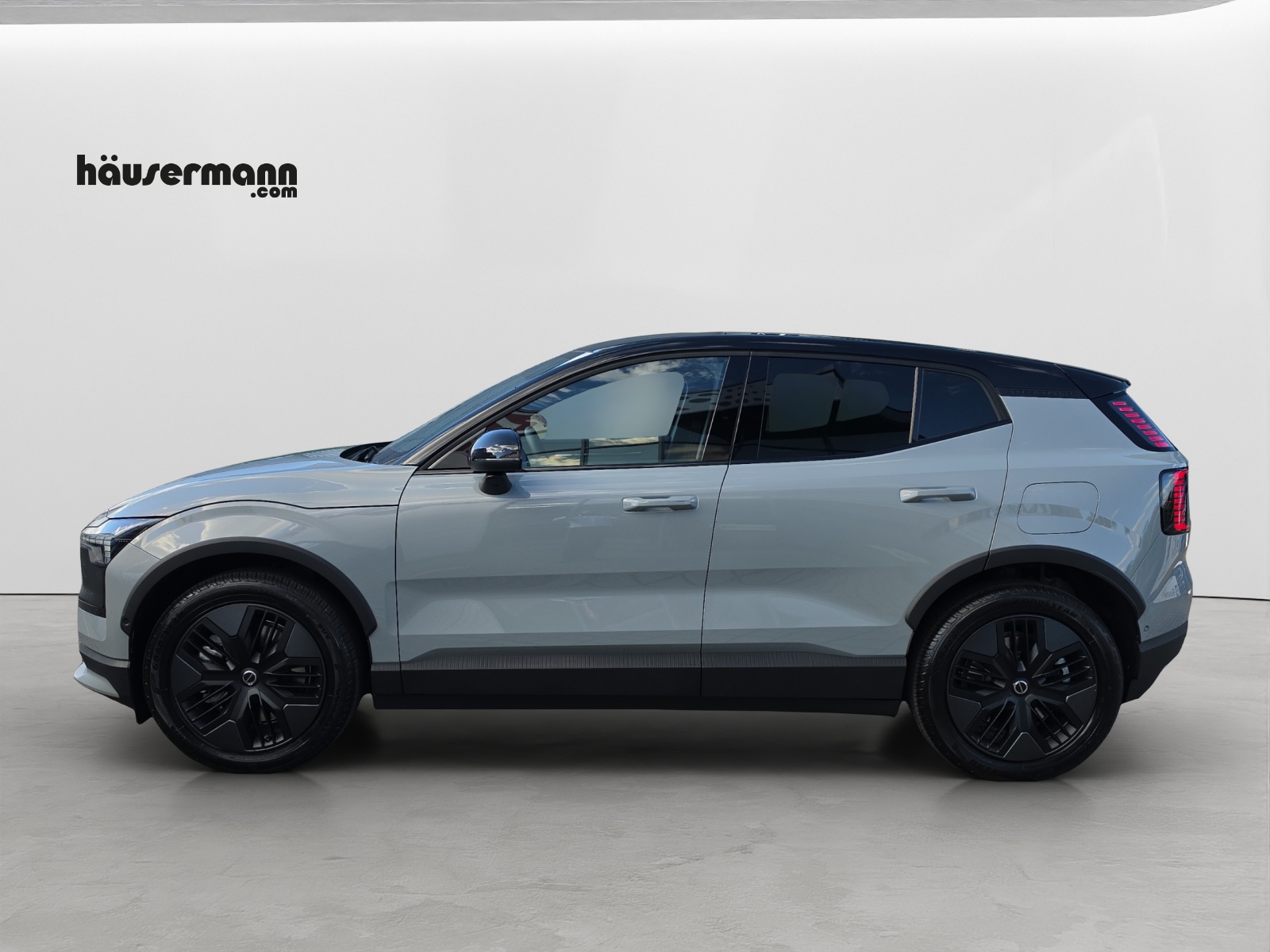 VOLVO EX30 CC P8 Ultra AWD-image-2