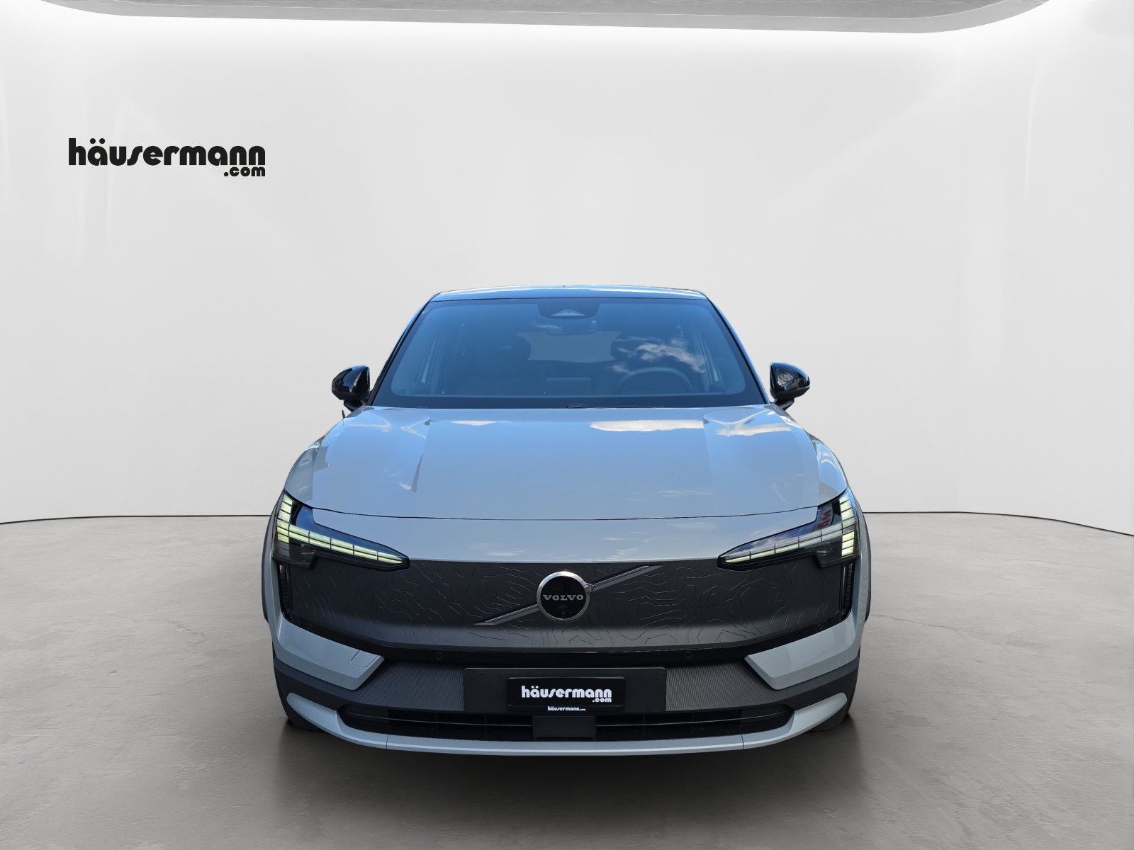 VOLVO EX30 CC P8 Ultra AWD-image-1
