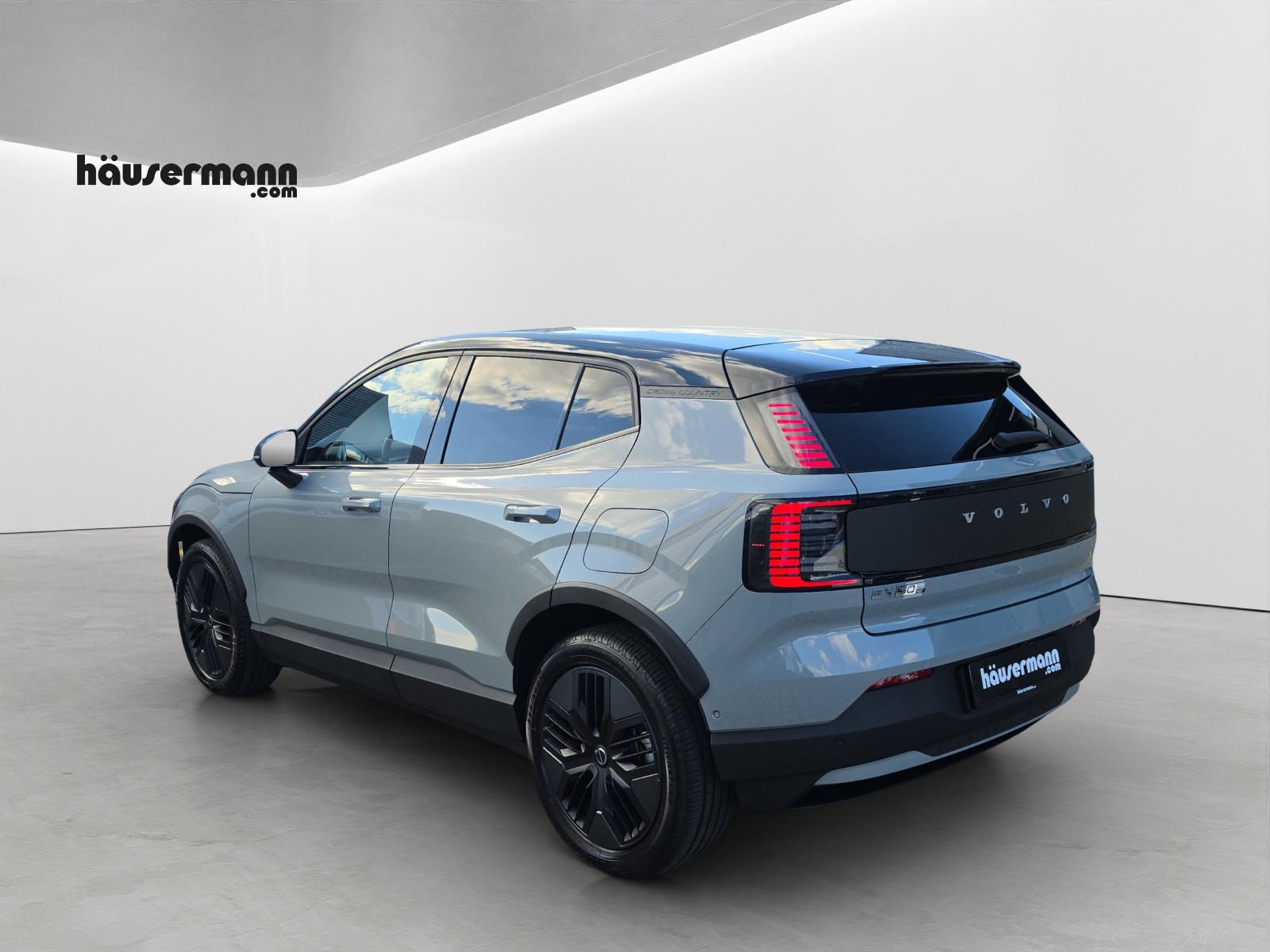 VOLVO EX30 CC P8 Ultra AWD-image-3