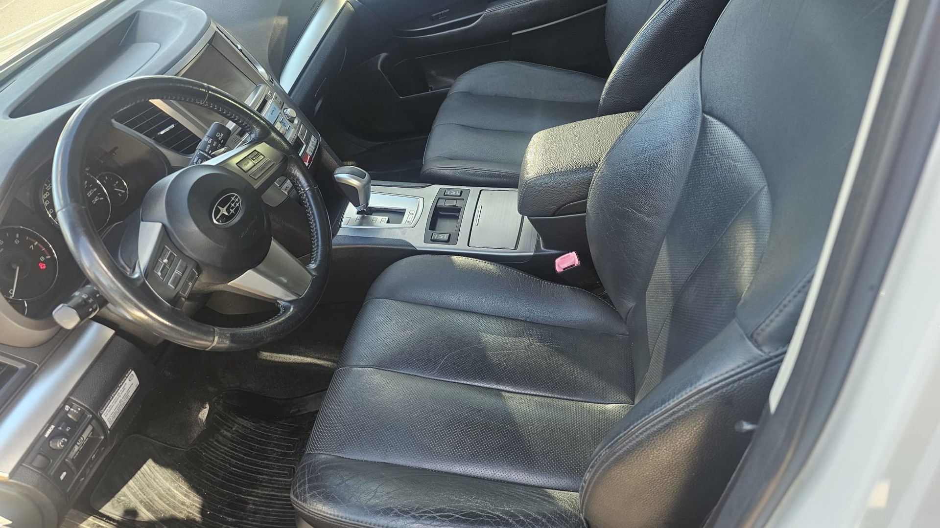 SUBARU 2.5i Limited-image-4