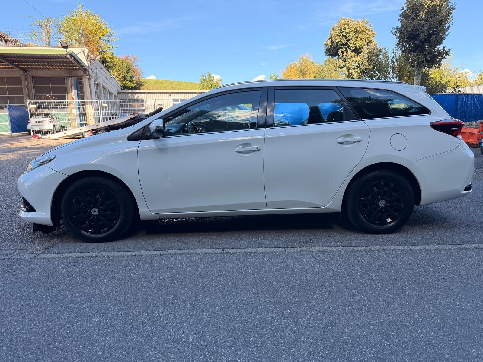 TOYOTA Auris Touring Sports 1.2 Turbo Comfort-image-4