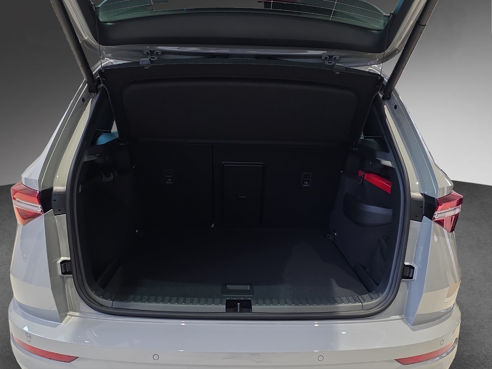 SKODA Karoq 2.0 TSI SportLine 4x4 DSG-image-9